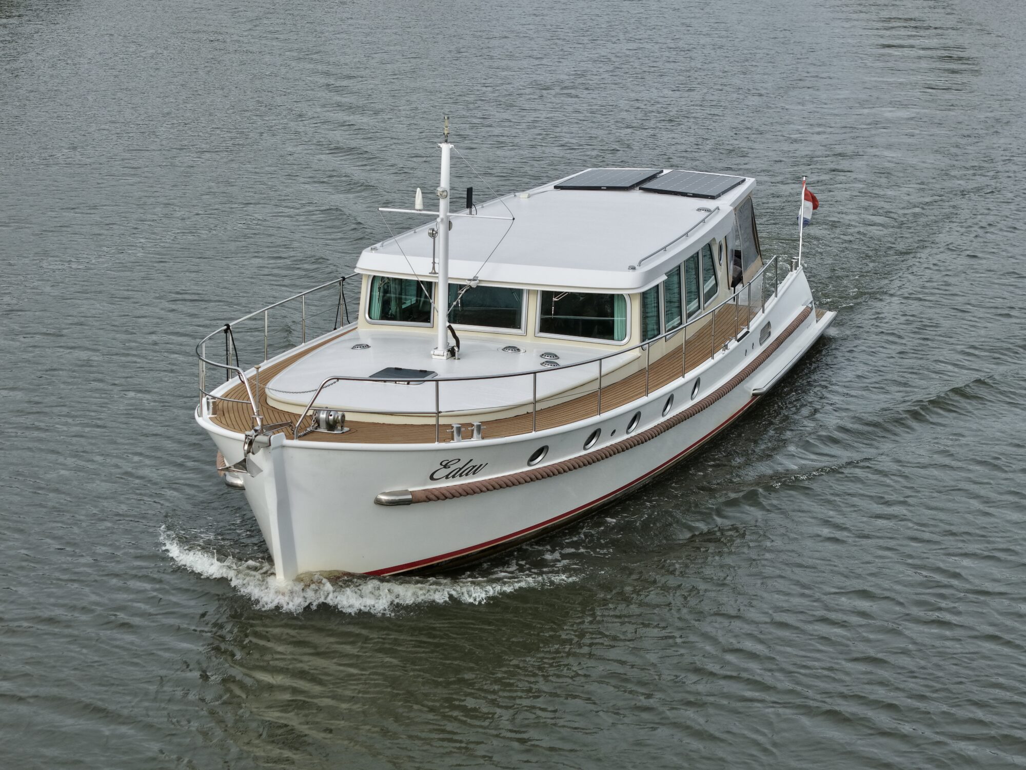 Serious Yachts Gently Low Bridge 45 Sedan - Foto 5