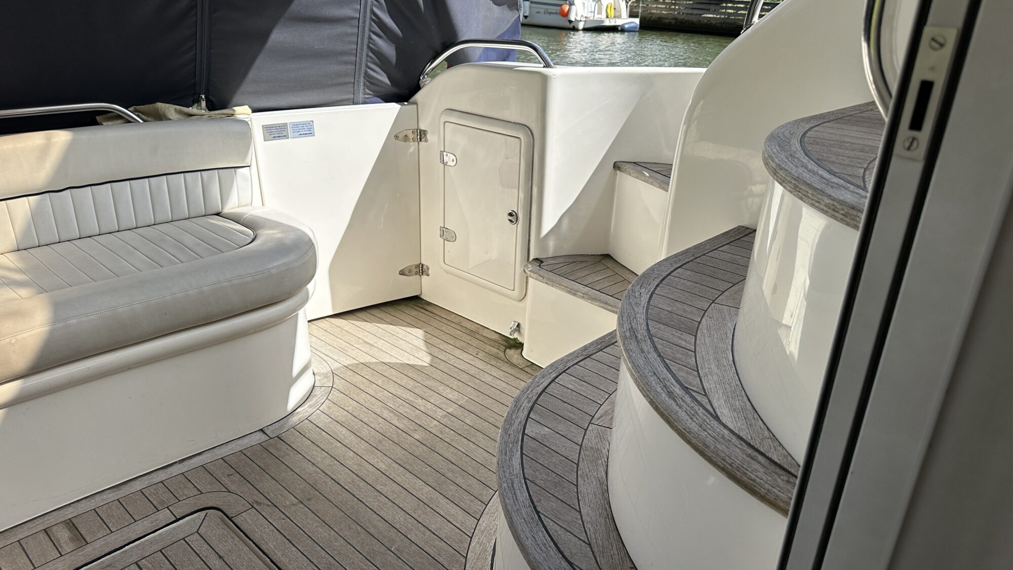 Fairline Phantom 40 1996 – Flybridge met 2×370 pk Volvo - Foto 12