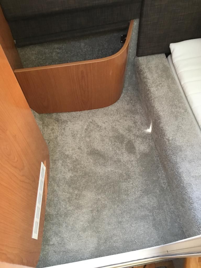 Sealine F34 Flybridge 2009 – dubbele Volvo, 2 hutten - Foto 9