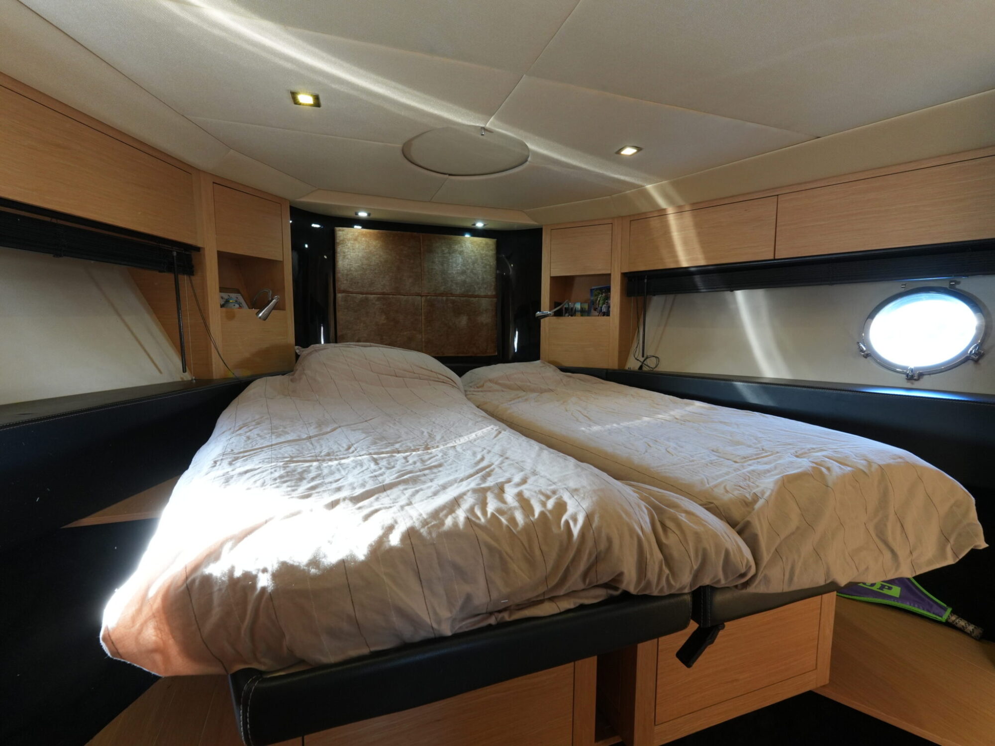 Sessa C46 HT IPS 2009 – IPS-aandrijving en Italiaans design - Foto 28