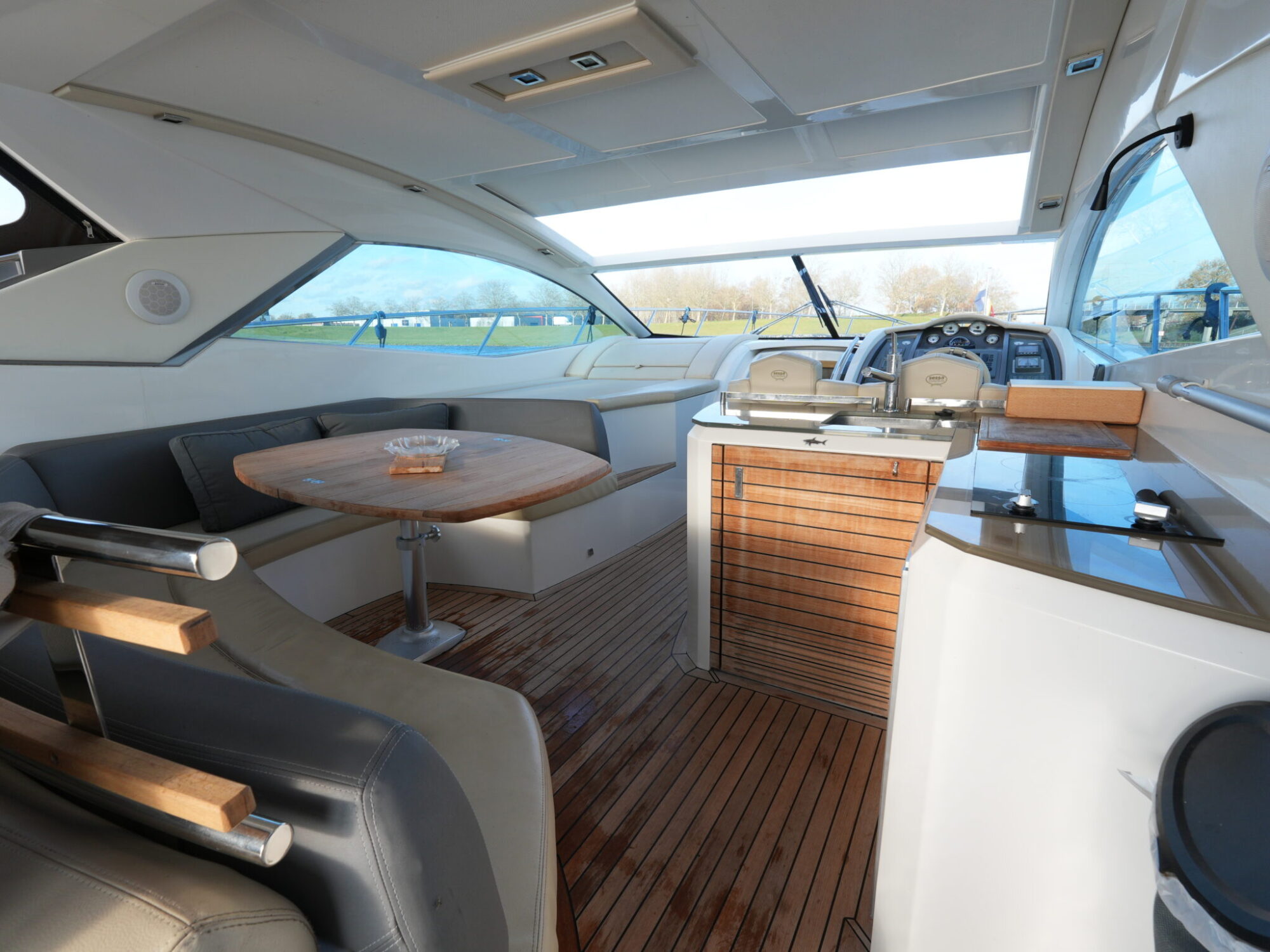 Sessa C46 HT IPS 2009 – IPS-aandrijving en Italiaans design - Foto 6