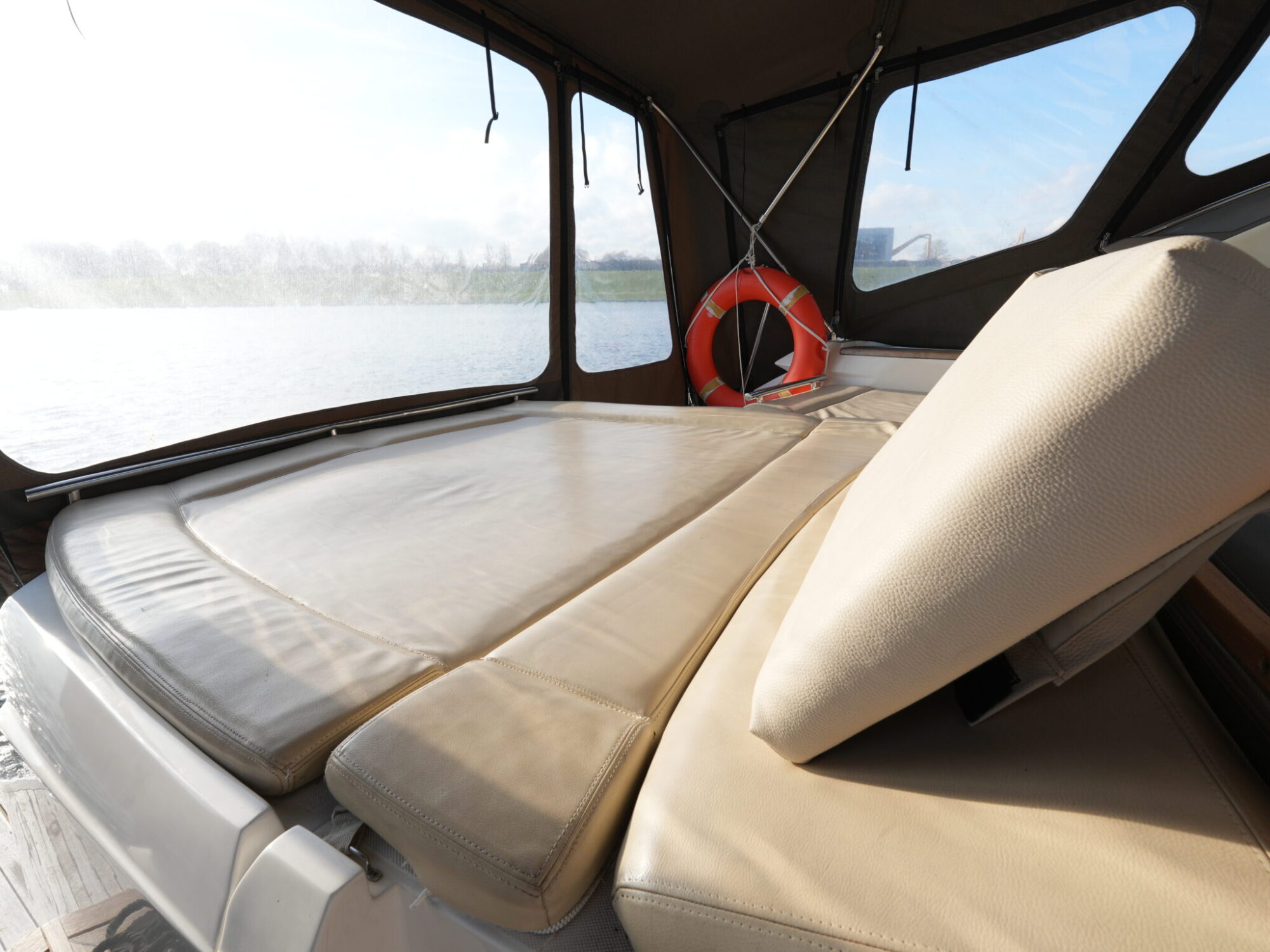 Sessa C46 HT IPS 2009 – IPS-aandrijving en Italiaans design - Foto 7