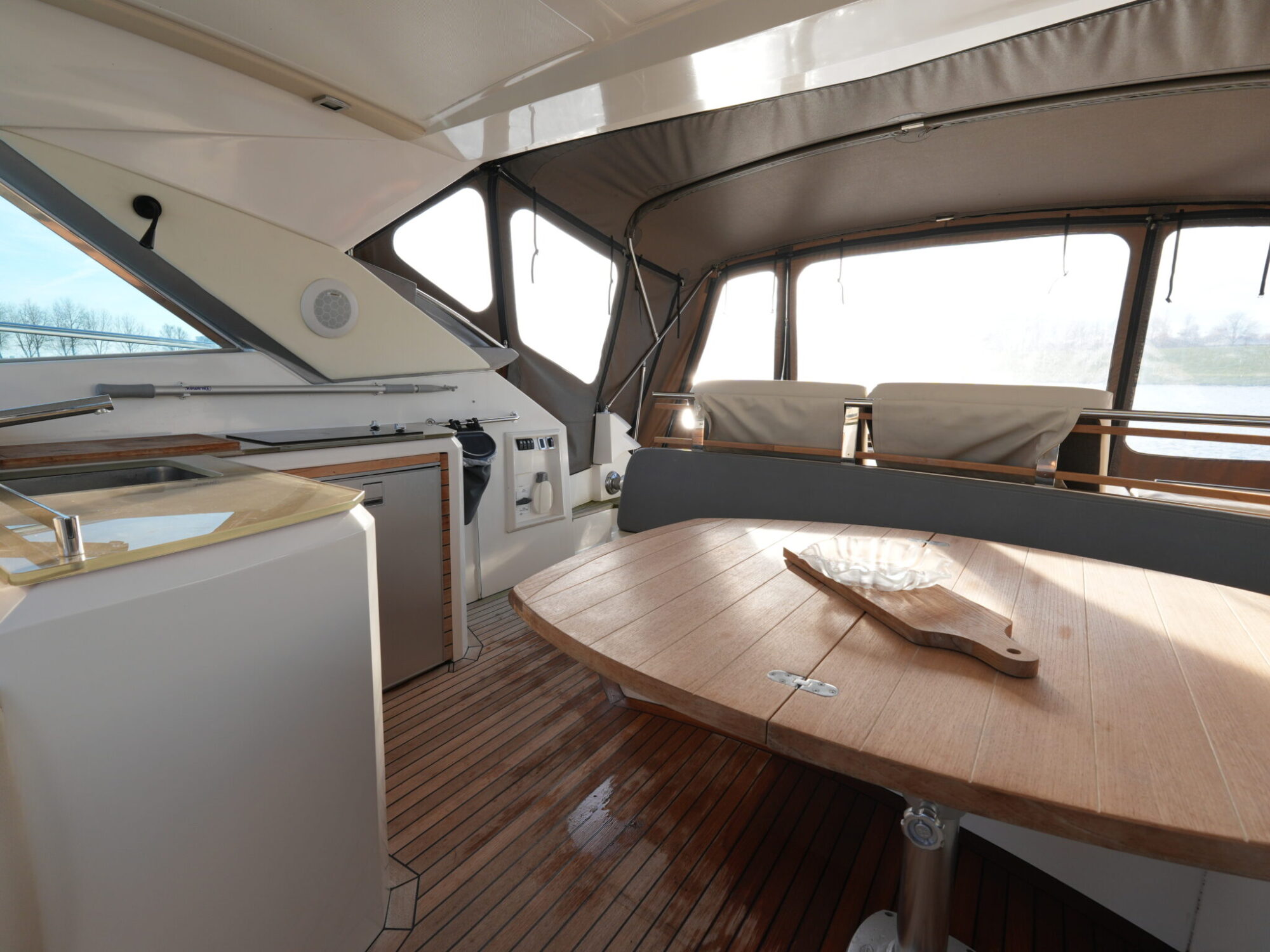 Sessa C46 HT IPS 2009 – IPS-aandrijving en Italiaans design - Foto 10