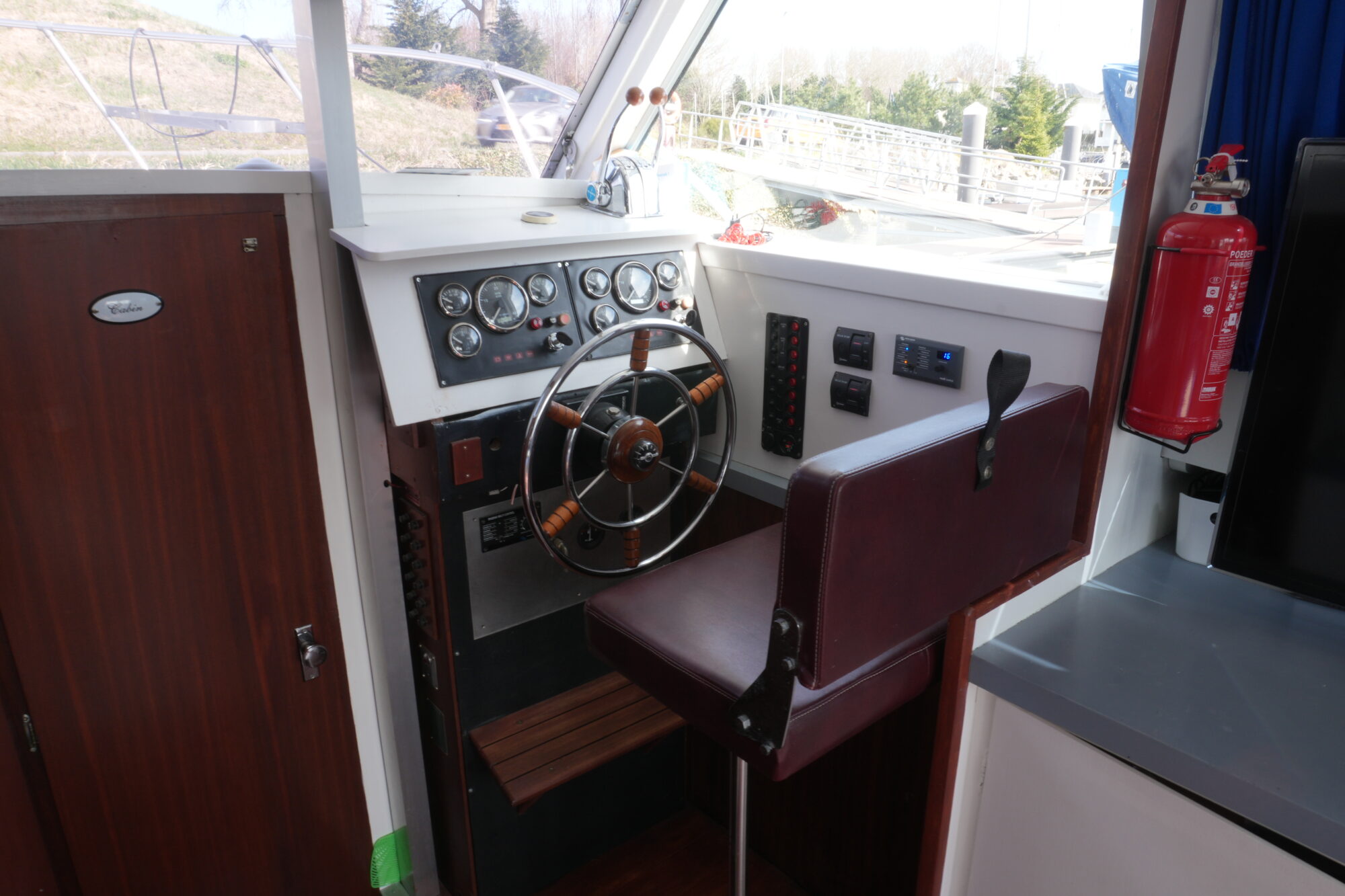 Chris Craft 11.00 Flybridge 1978 – dubbele flybridge-stuurpost - Foto 16