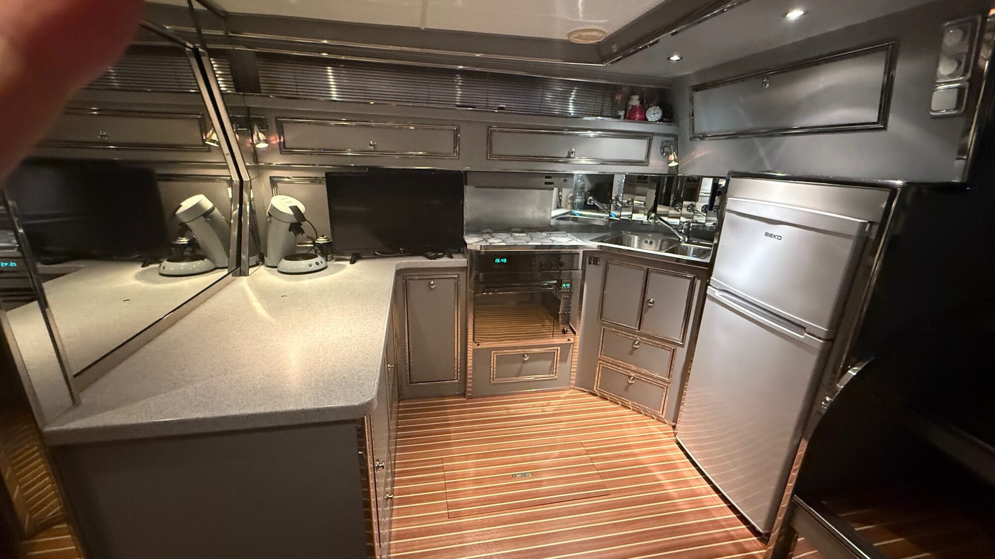Sea Ray 400 Express Cruiser 1988 – Caterpillar diesels, 2 hutten - Foto 13
