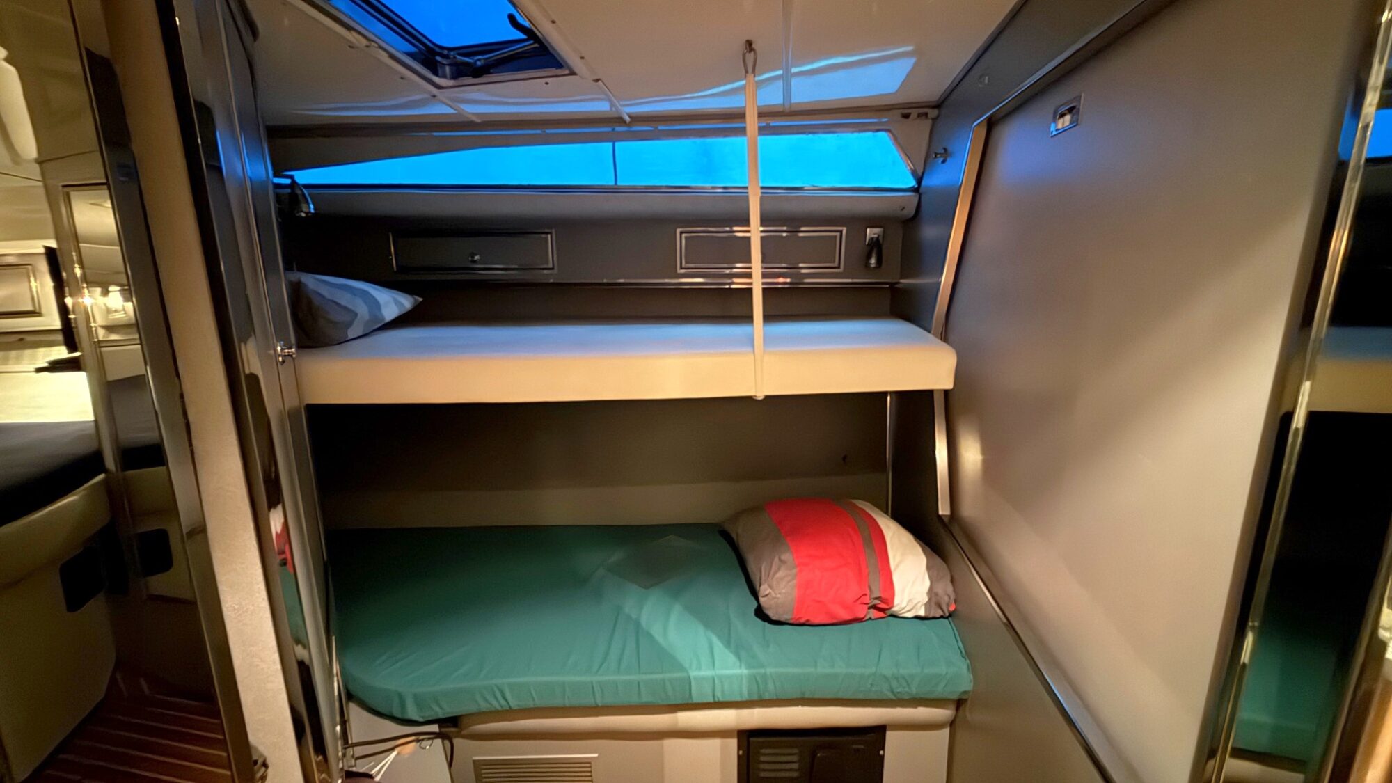 Sea Ray 400 Express Cruiser 1988 – Caterpillar diesels, 2 hutten - Foto 17
