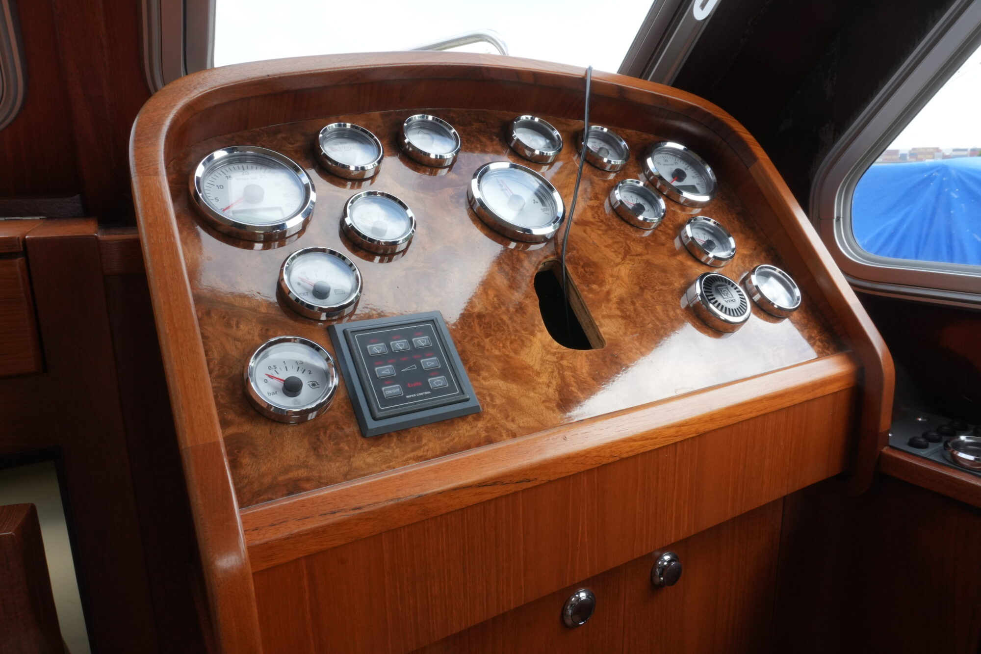 Casco 11.00 OK Flybridge 2000 – afbouwproject met flybridge - Foto 23