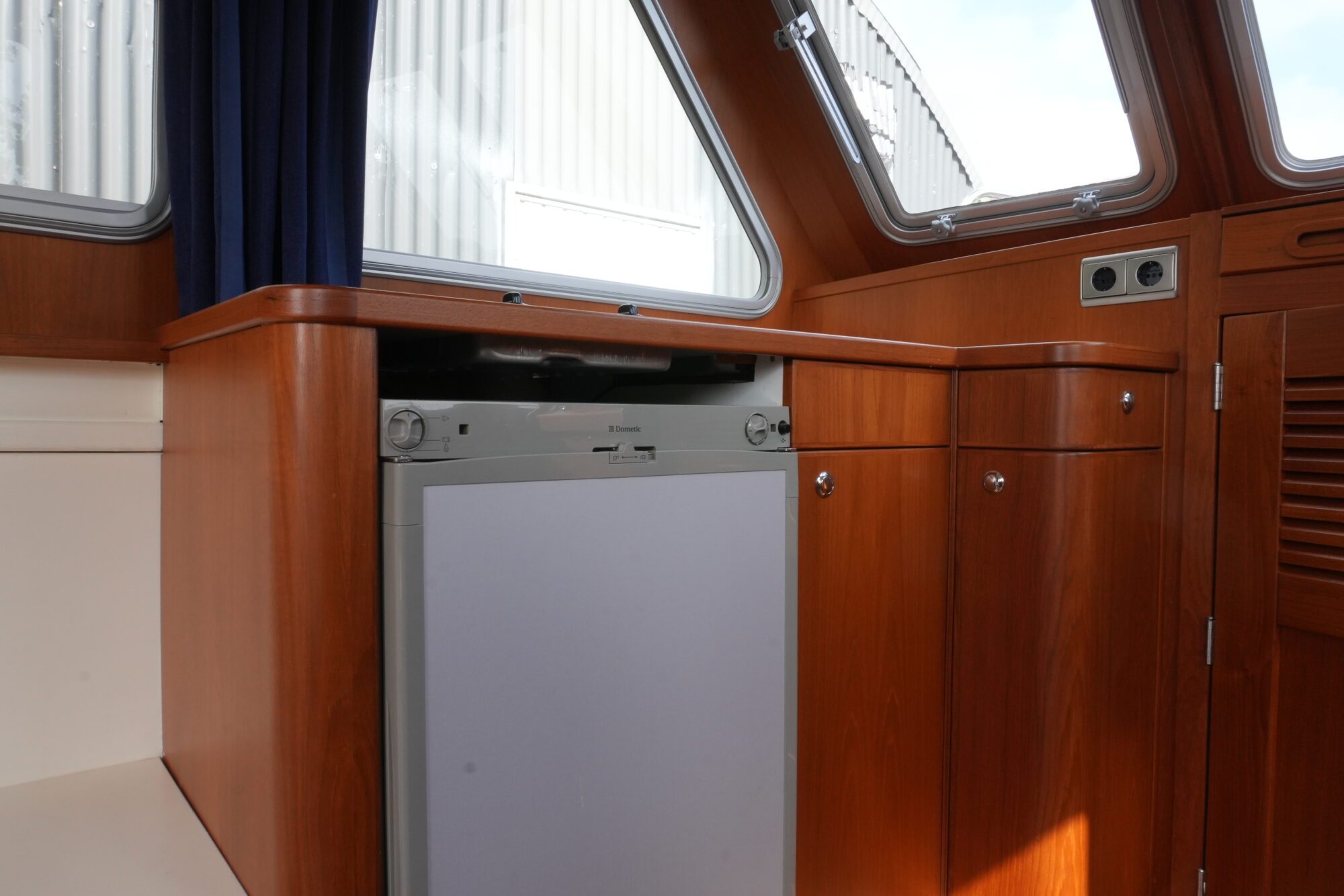 Casco 11.00 OK Flybridge 2000 – afbouwproject met flybridge - Foto 30