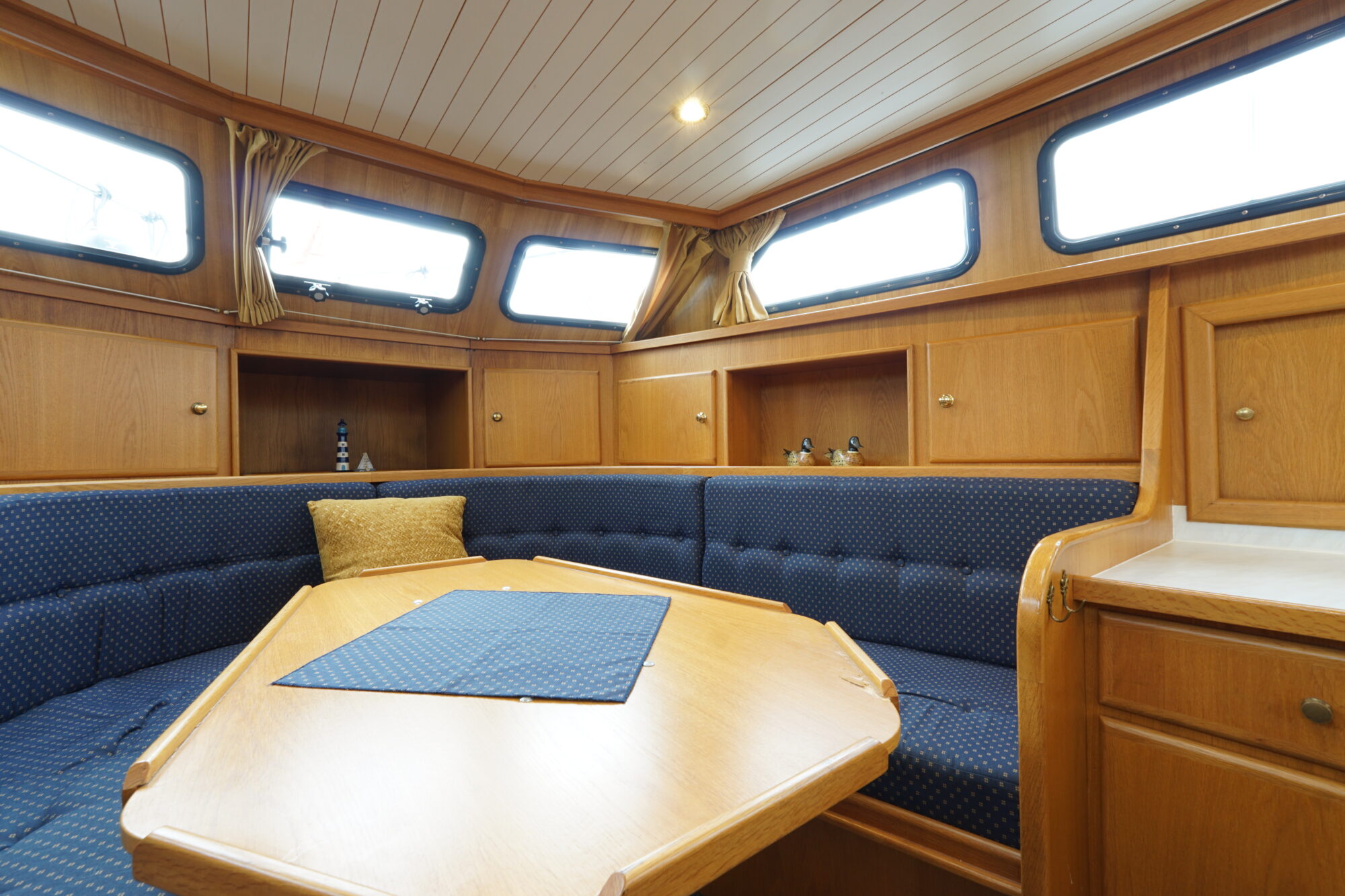 Gruno 35 S Compact 1998 – Stalen verdrongen romp met doorvaarthoogte 2,65 m - Foto 13