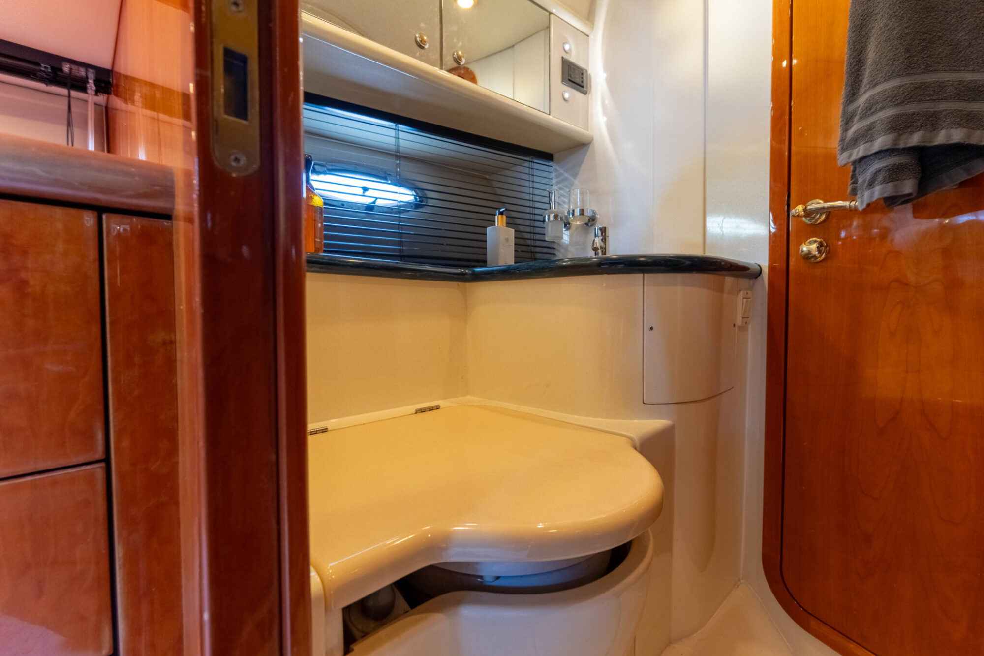 Sunseeker Camargue 47 1997 – krachtige cabrio open kuip - Foto 24