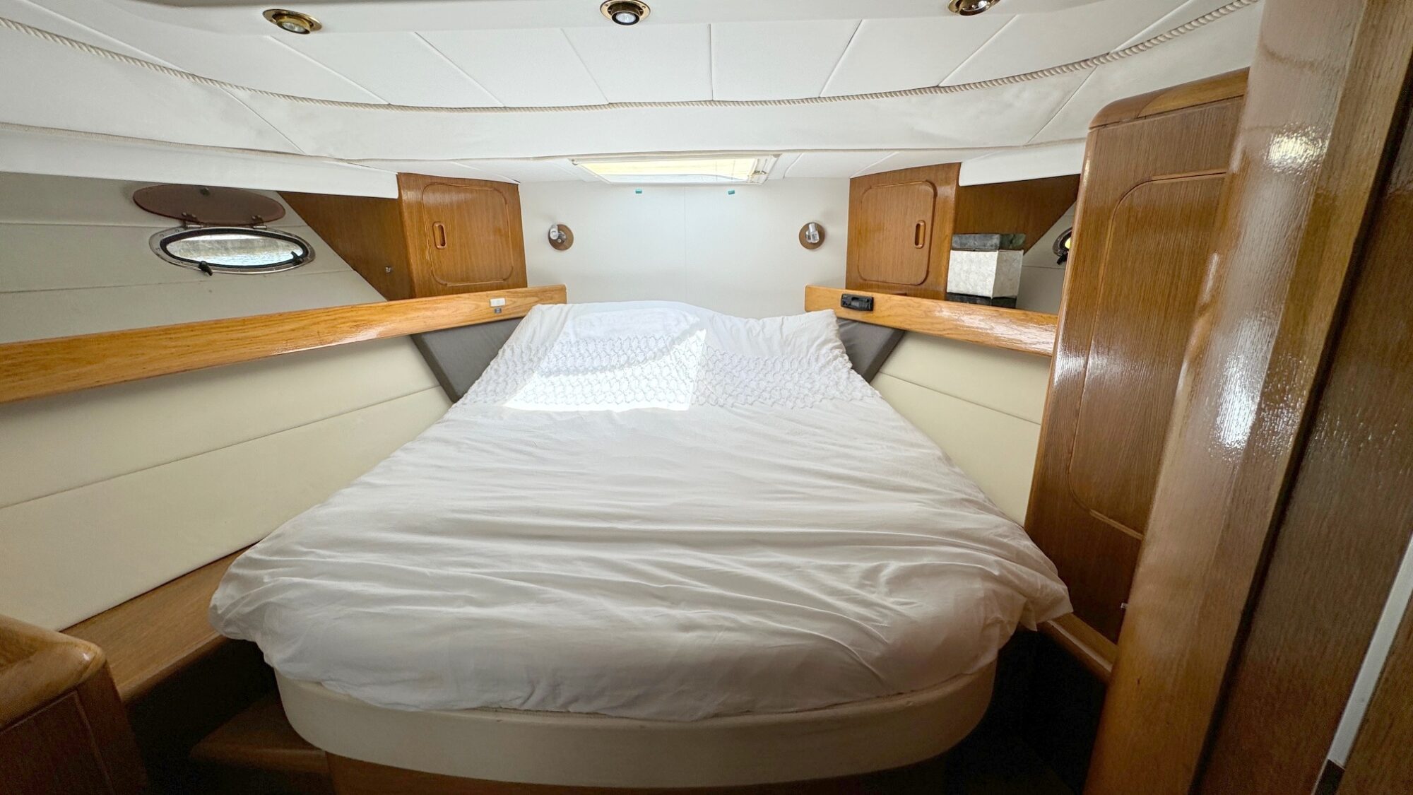 Whitewater Wolfe 46 Flybridge 1990 – Zeewaardig met dubbele besturing - Foto 17