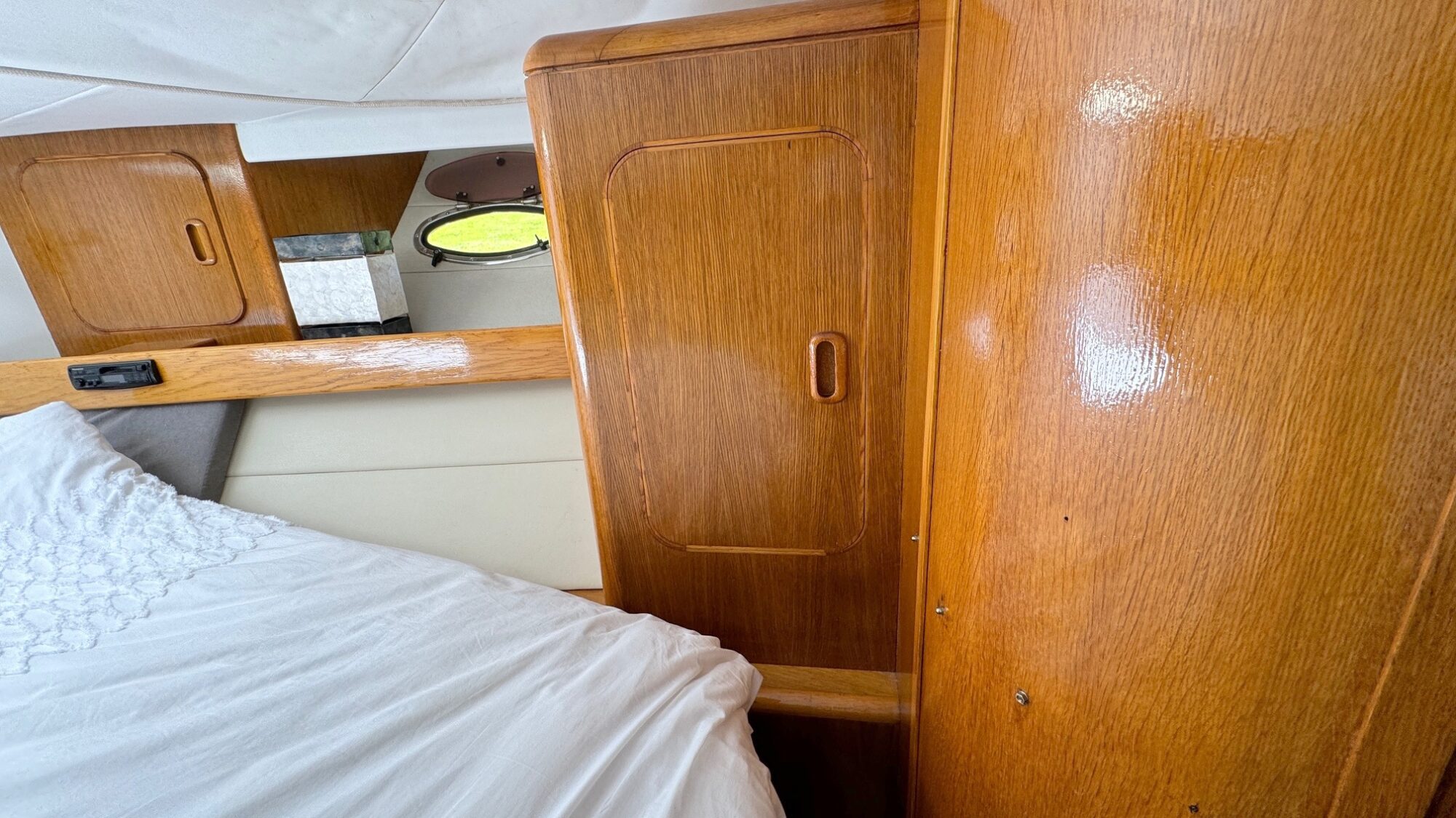 Whitewater Wolfe 46 Flybridge 1990 – Zeewaardig met dubbele besturing - Foto 19