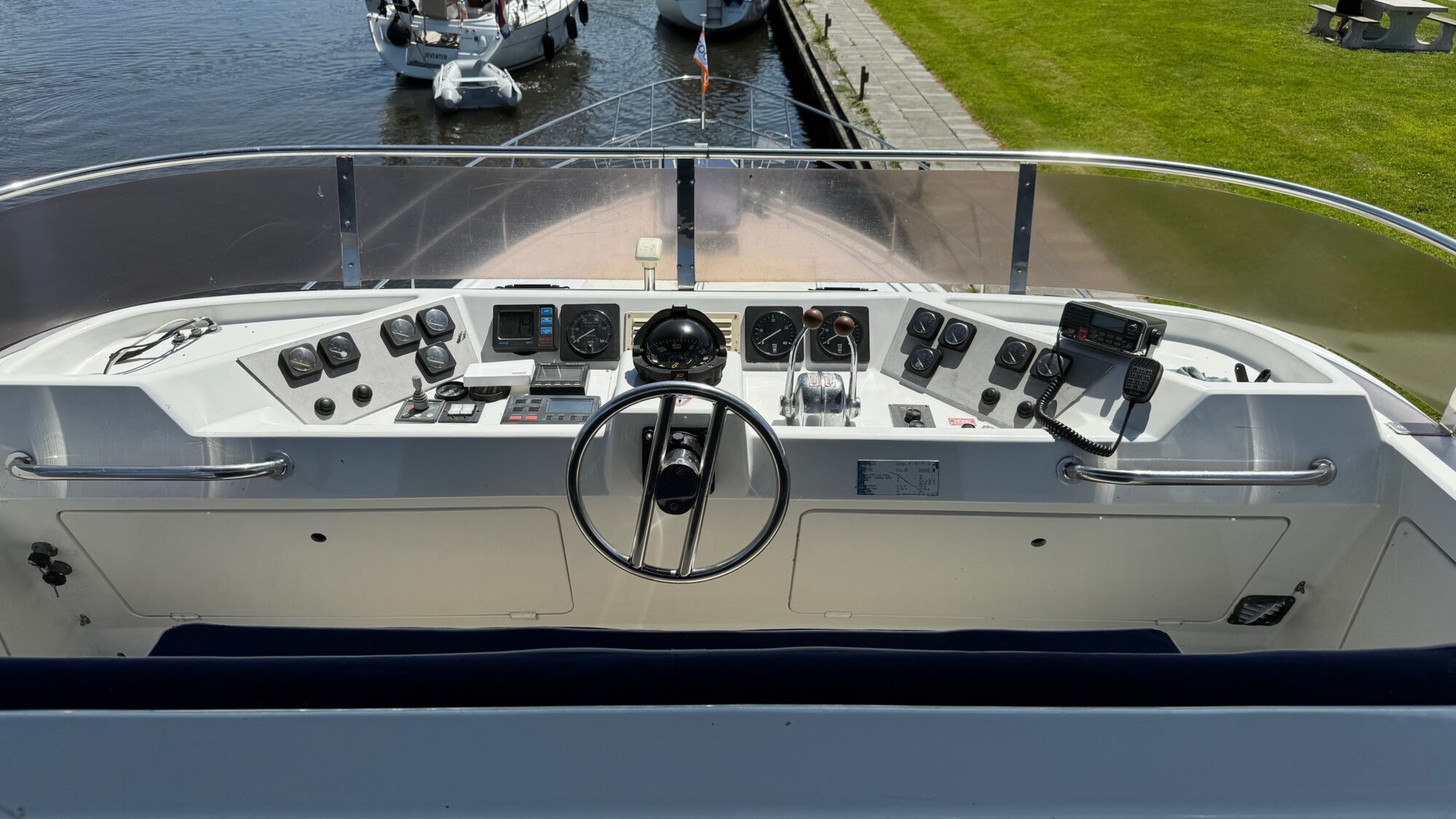 Whitewater Wolfe 46 Flybridge 1990 – Zeewaardig met dubbele besturing - Foto 26