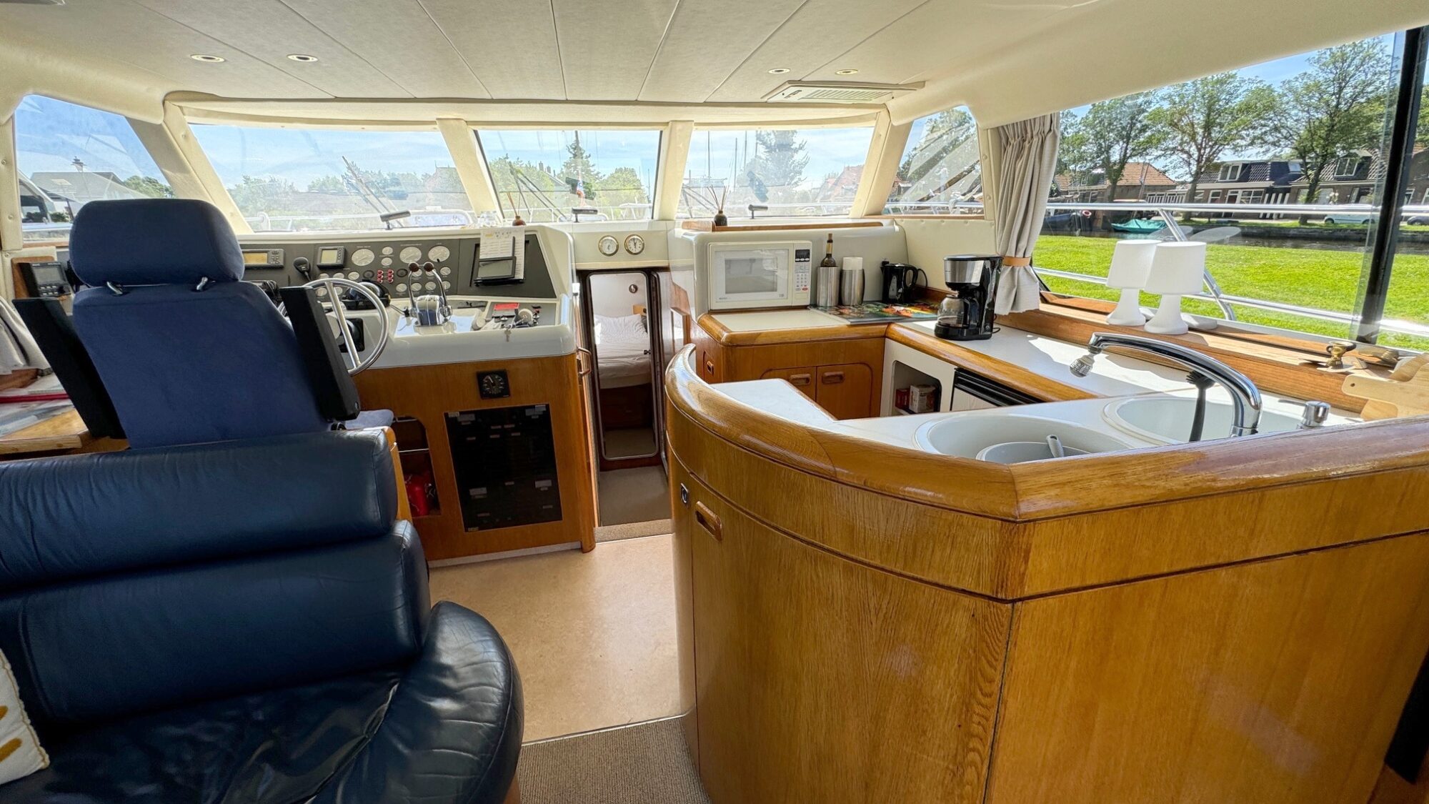 Whitewater Wolfe 46 Flybridge 1990 – Zeewaardig met dubbele besturing - Foto 6