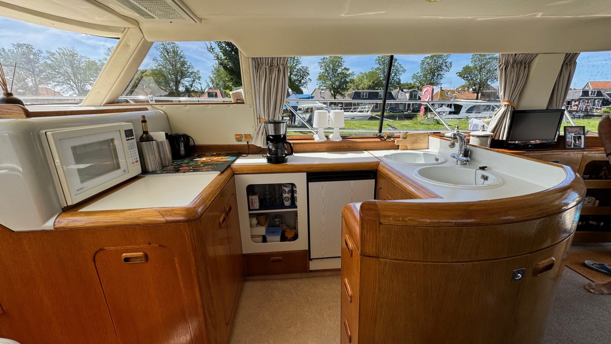 Whitewater Wolfe 46 Flybridge 1990 – Zeewaardig met dubbele besturing - Foto 7