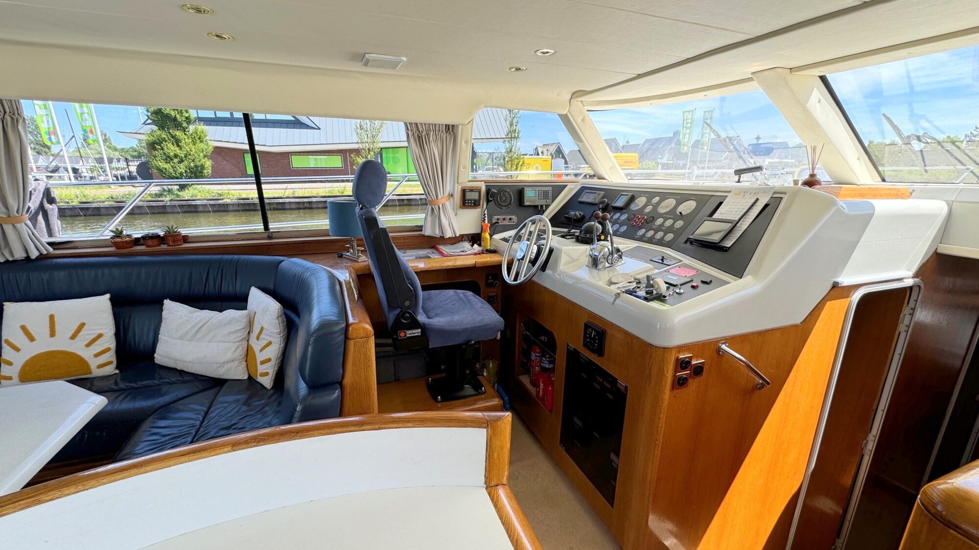 Whitewater Wolfe 46 Flybridge 1990 – Zeewaardig met dubbele besturing - Foto 8