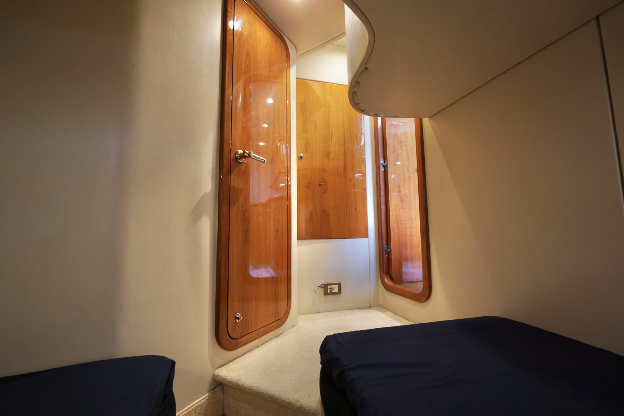 Sunseeker Camargue 47 1997 – 55 km/u met refit 2025 - Foto 17