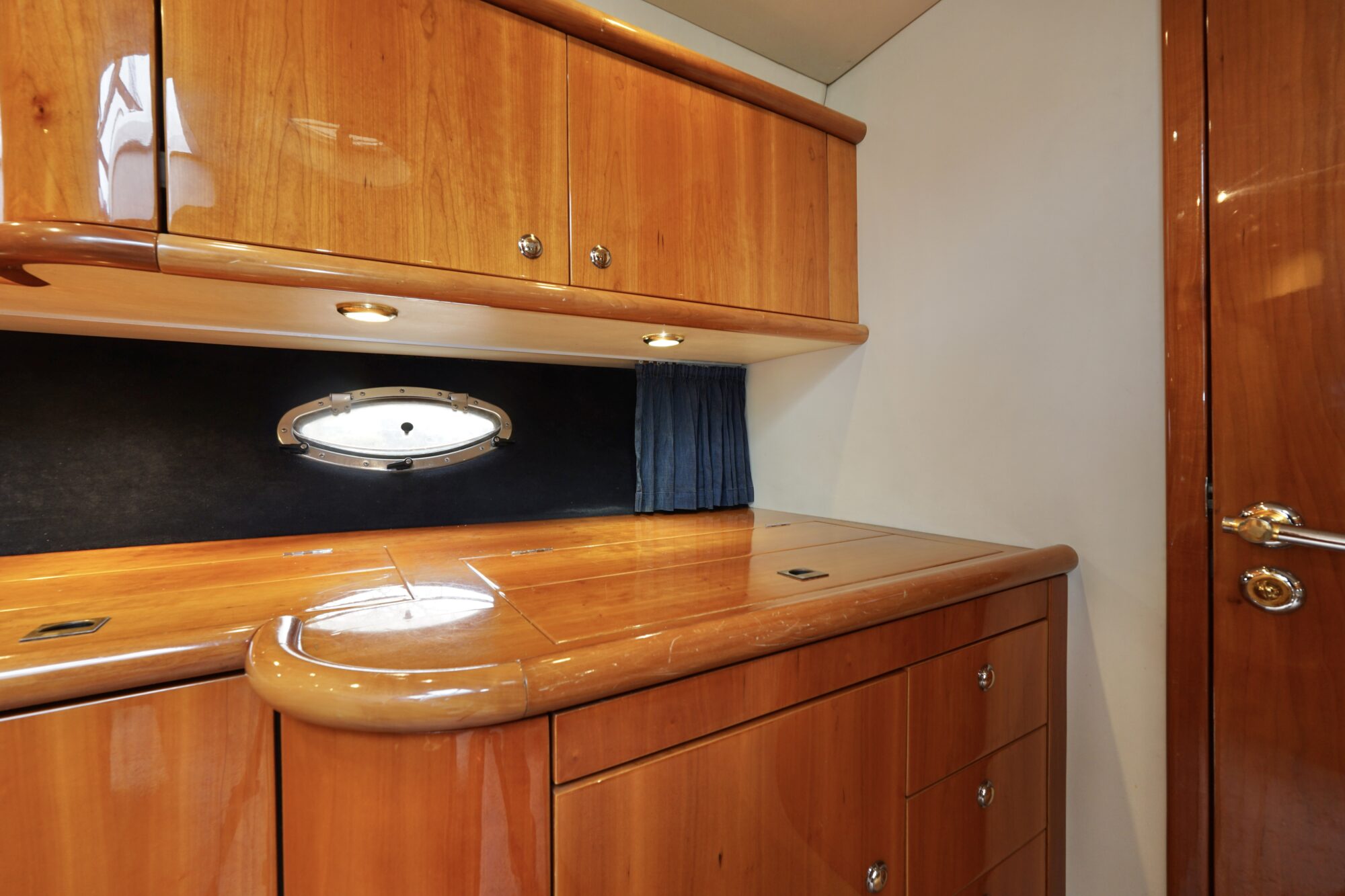 Sunseeker Camargue 47 1997 – 55 km/u met refit 2025 - Foto 10