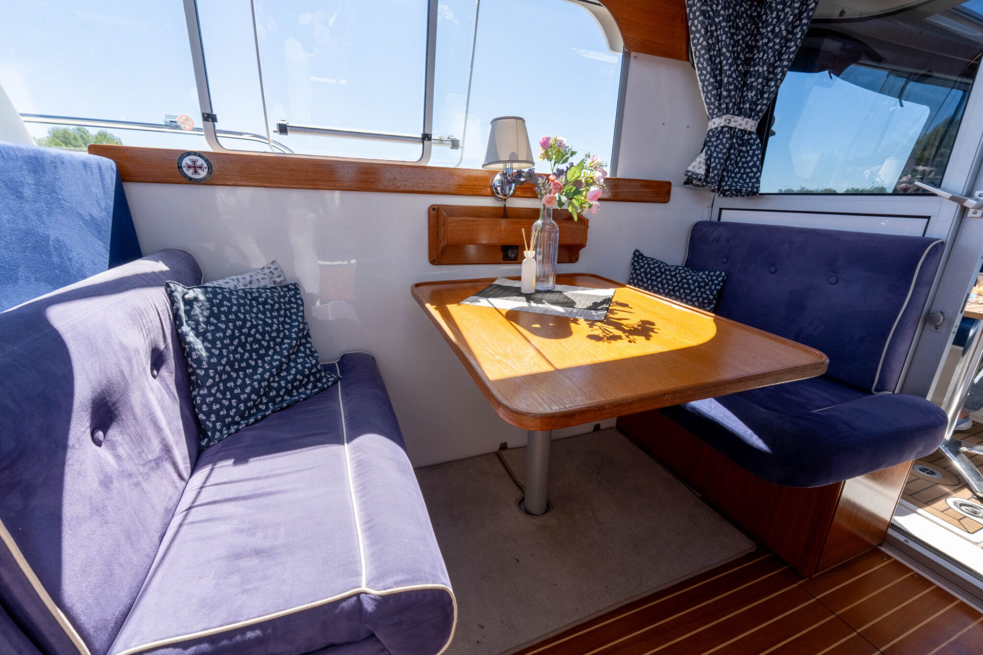 Nimbus 280 Coupé 2000 – degelijk cruiser met twee hutten - Foto 17