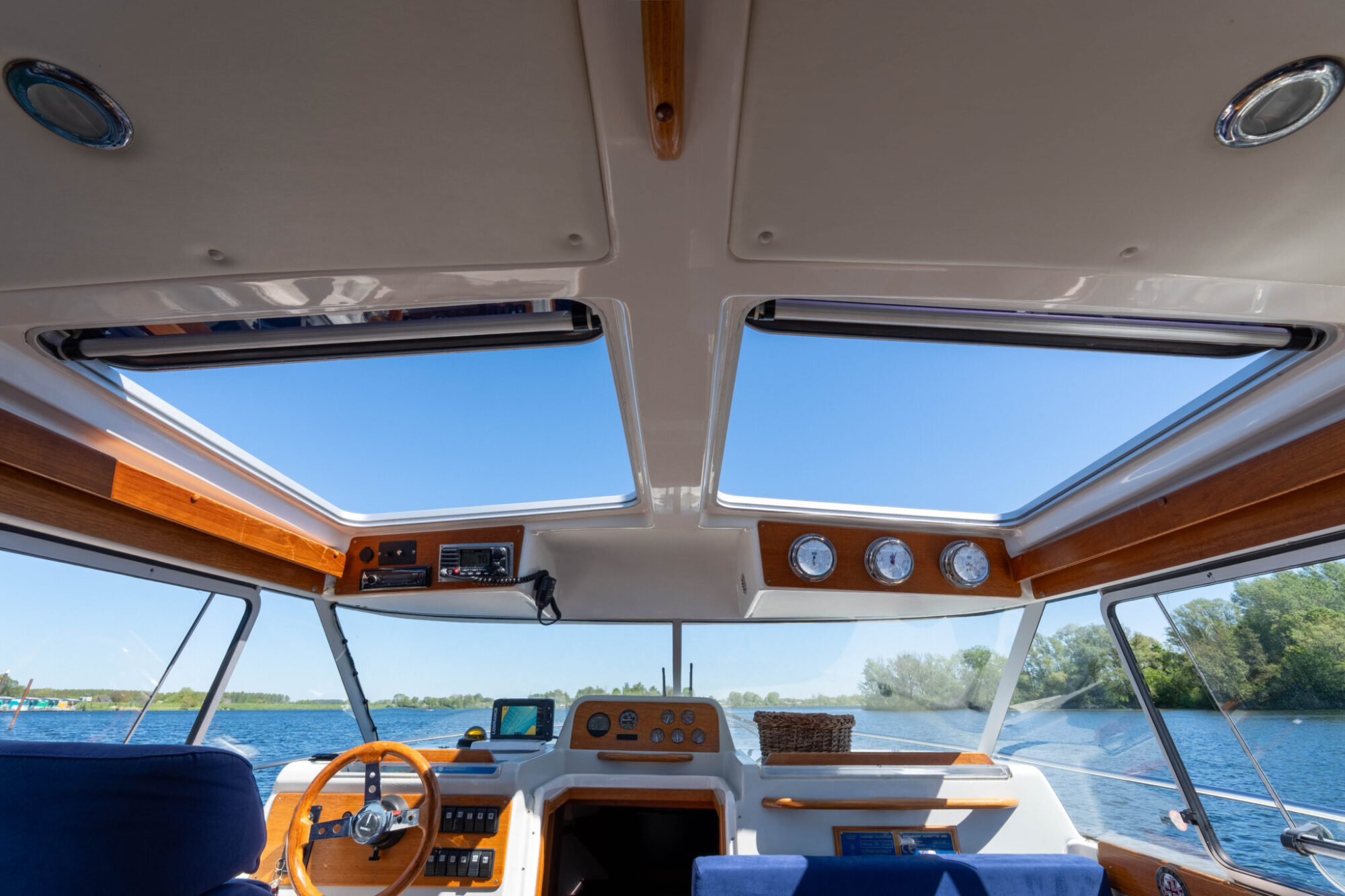 Nimbus 280 Coupé 2000 – degelijk cruiser met twee hutten - Foto 21