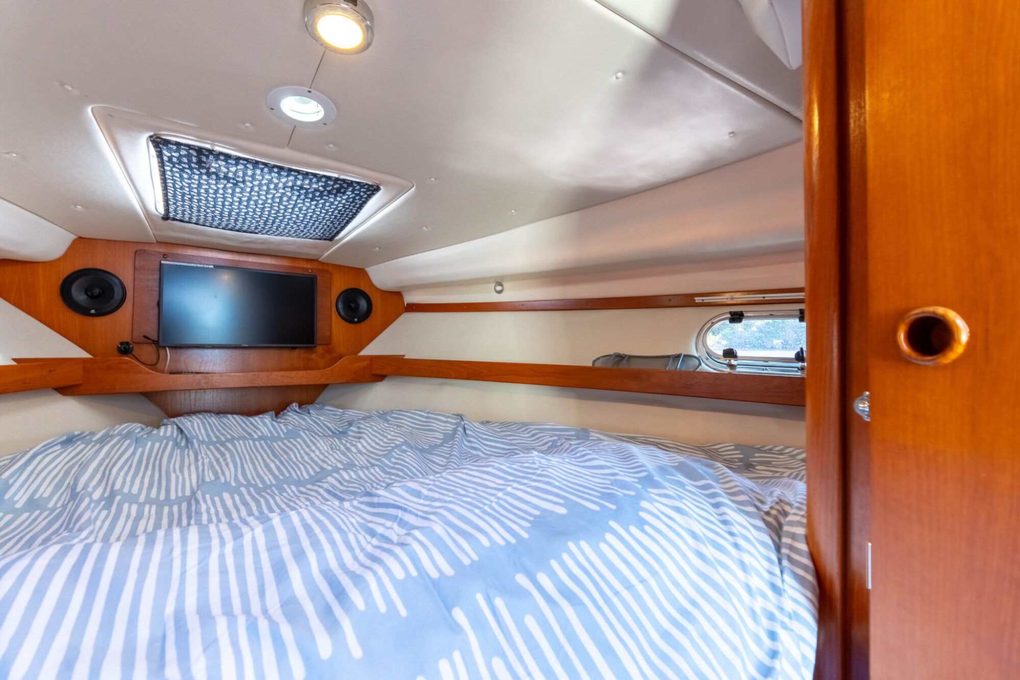 Nimbus 280 Coupé 2000 – degelijk cruiser met twee hutten - Foto 24