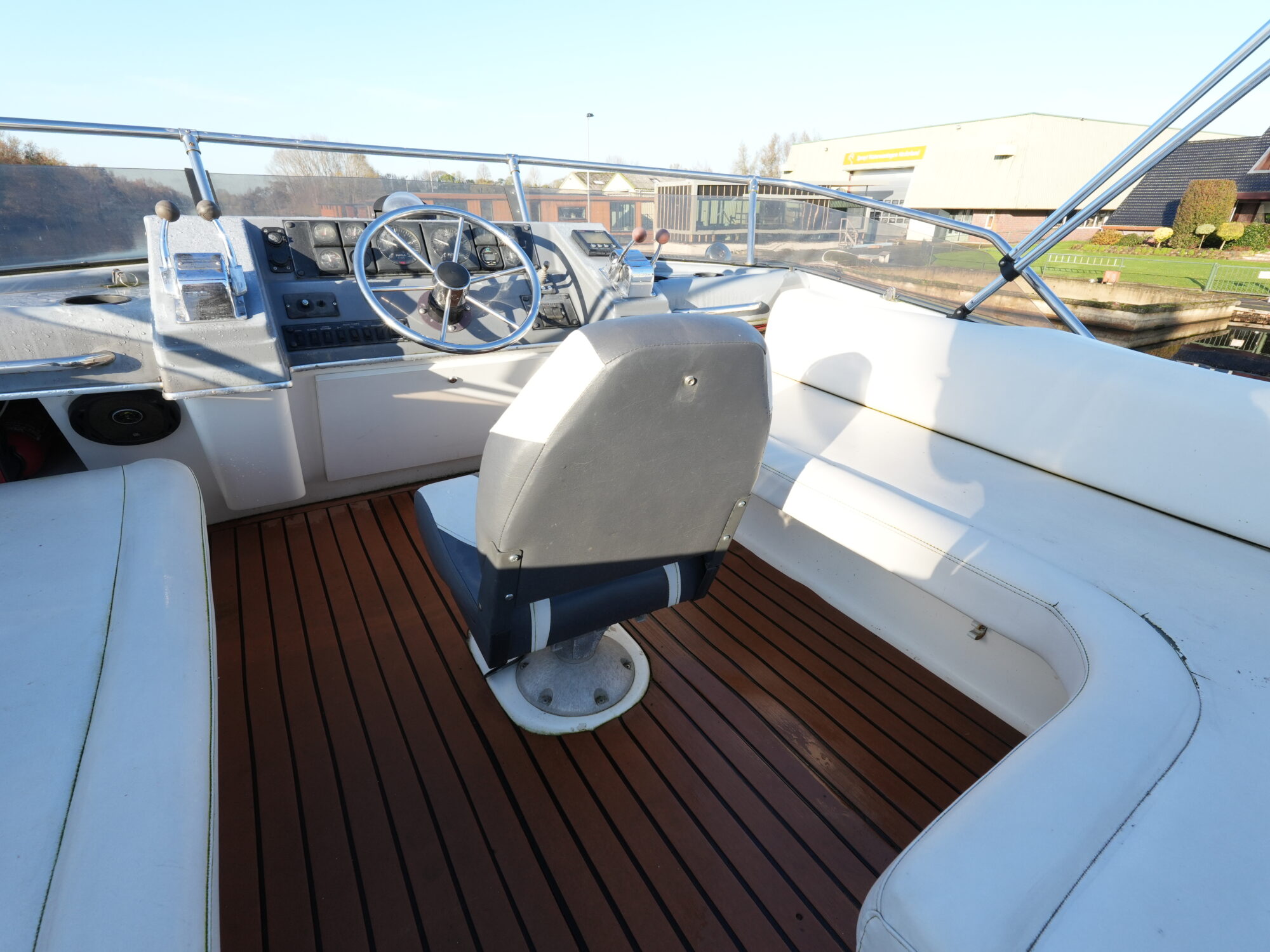 Bayliner 3688 Flybridge 1992 – royale cruiser met twee stuurstanden - Foto 16