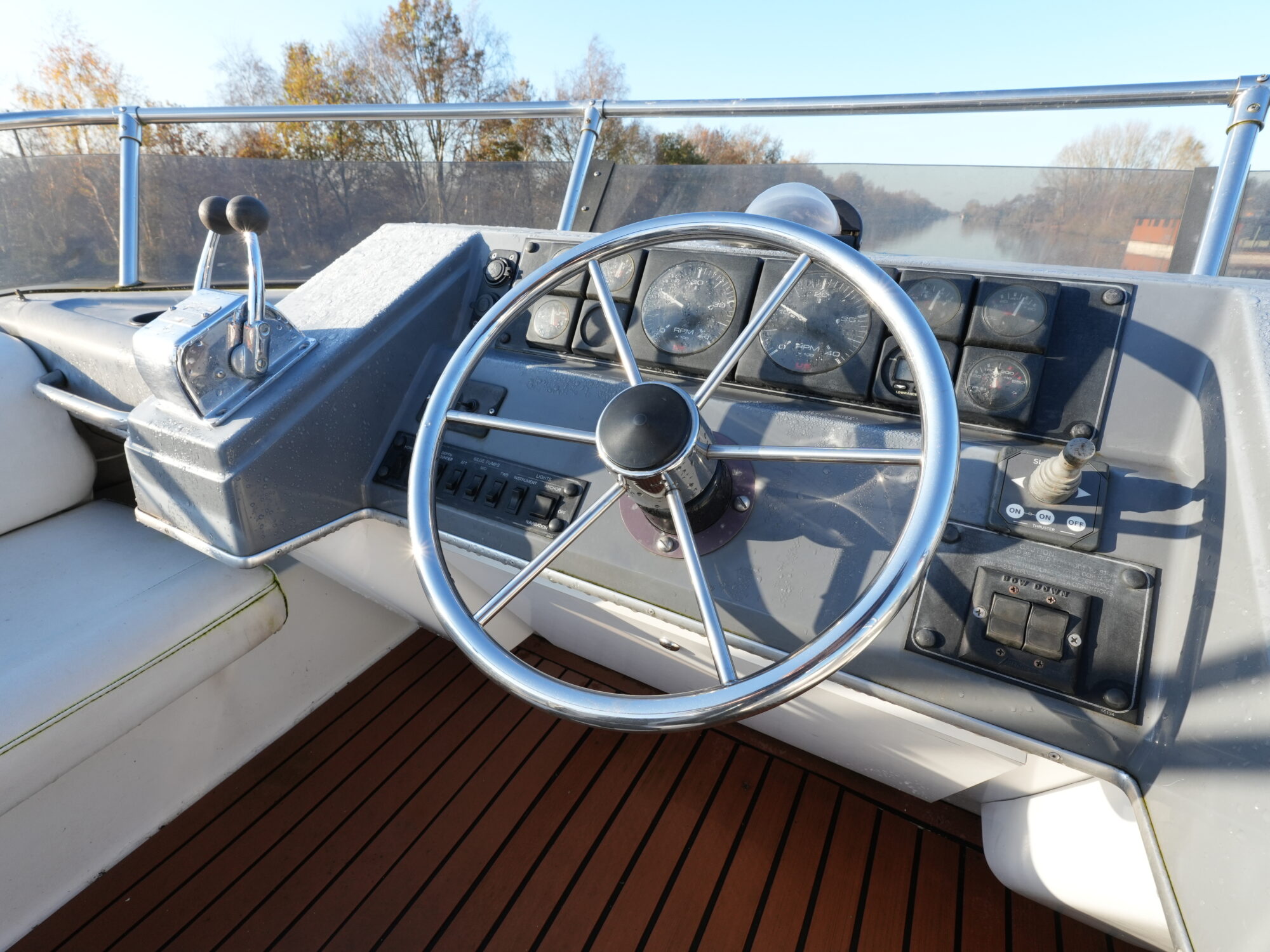 Bayliner 3688 Flybridge 1992 – royale cruiser met twee stuurstanden - Foto 19