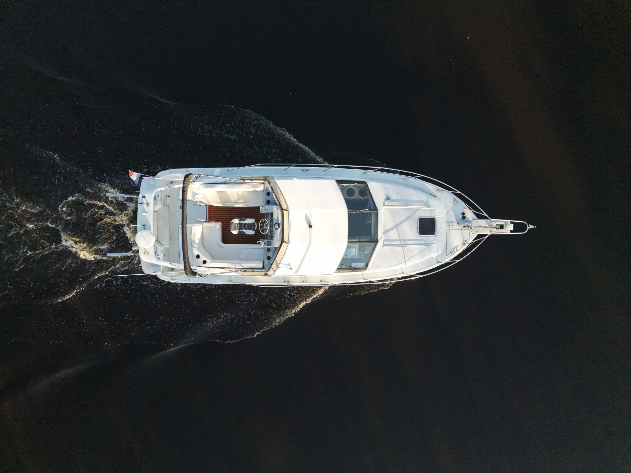 Bayliner 3688 Flybridge 1992 – royale cruiser met twee stuurstanden - Foto 9