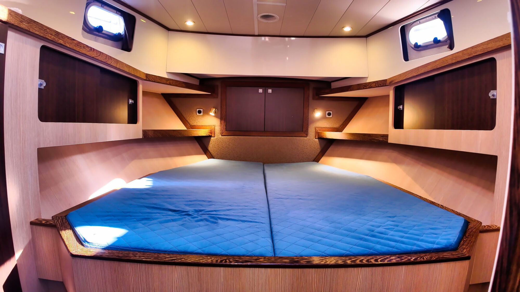 Aventura 43 AK Cabrio 2011 – Zeetaugelijk stalen motorjacht - Foto 11