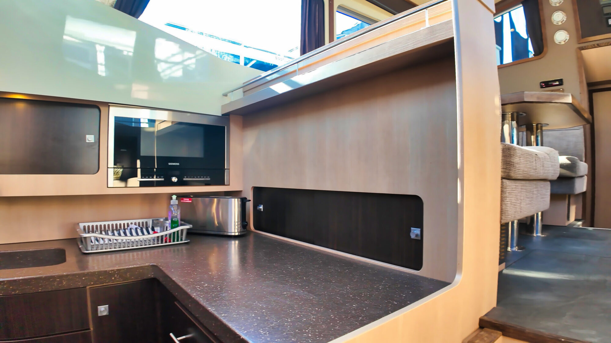 Aventura 43 AK Cabrio 2011 – Zeetaugelijk stalen motorjacht - Foto 15