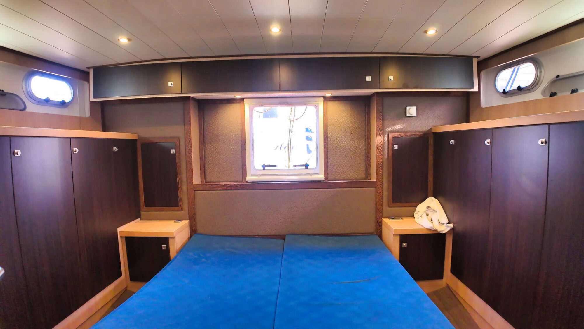 Aventura 43 AK Cabrio 2011 – Zeetaugelijk stalen motorjacht - Foto 29
