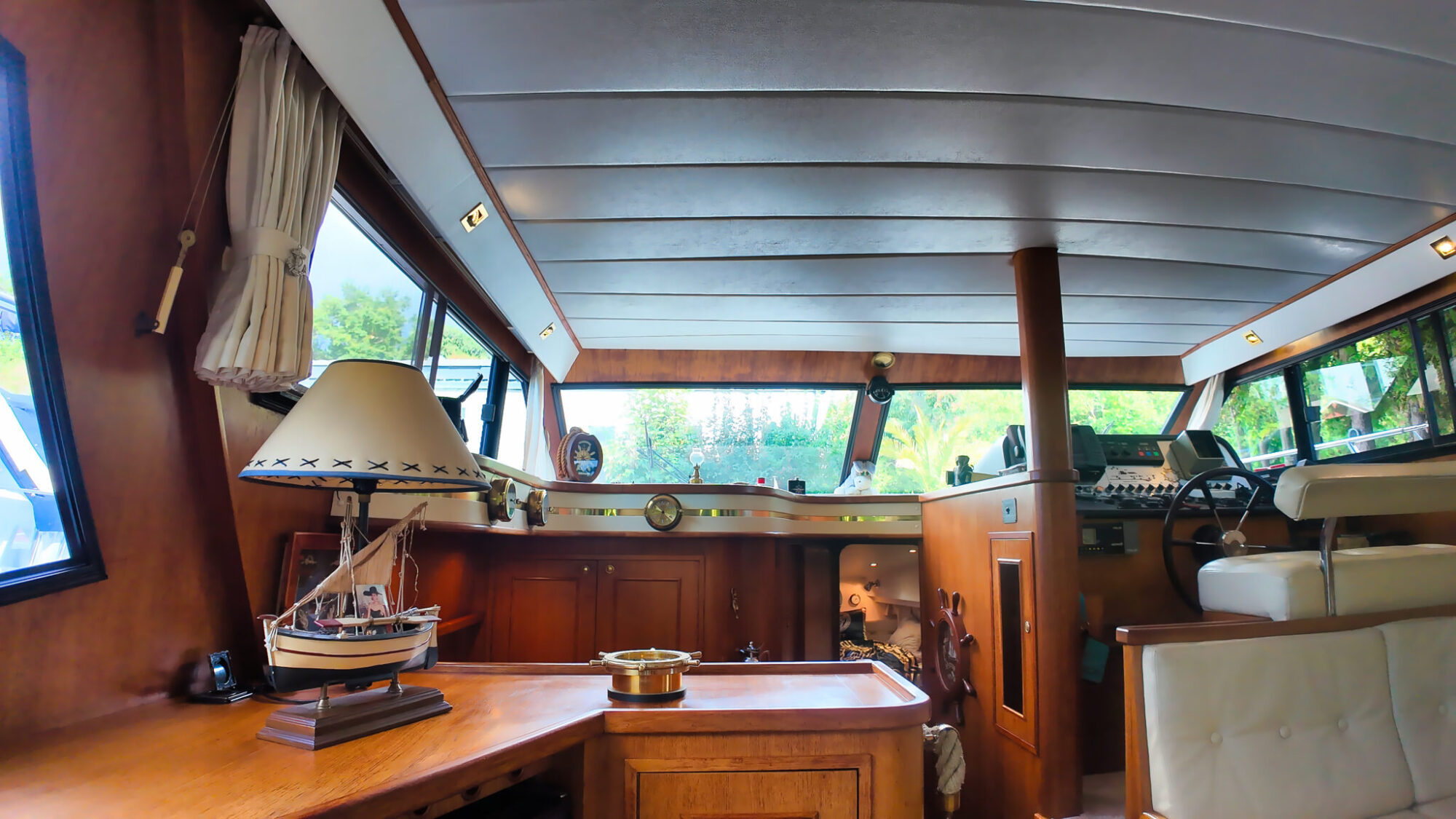 Neptunus 138 1989 – Zeewaardig flybridge-motorjacht - Foto 14