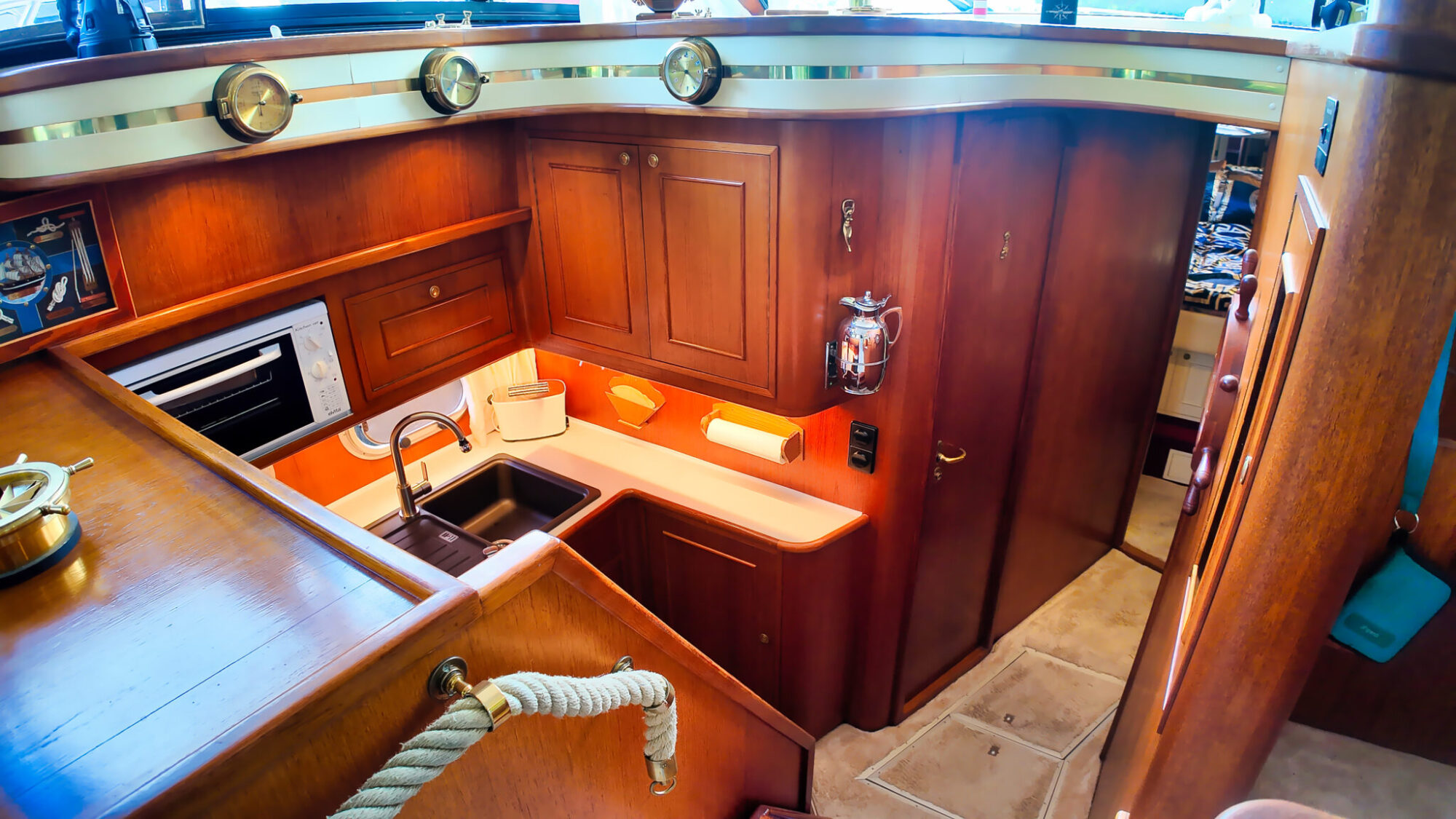 Neptunus 138 1989 – Zeewaardig flybridge-motorjacht - Foto 15
