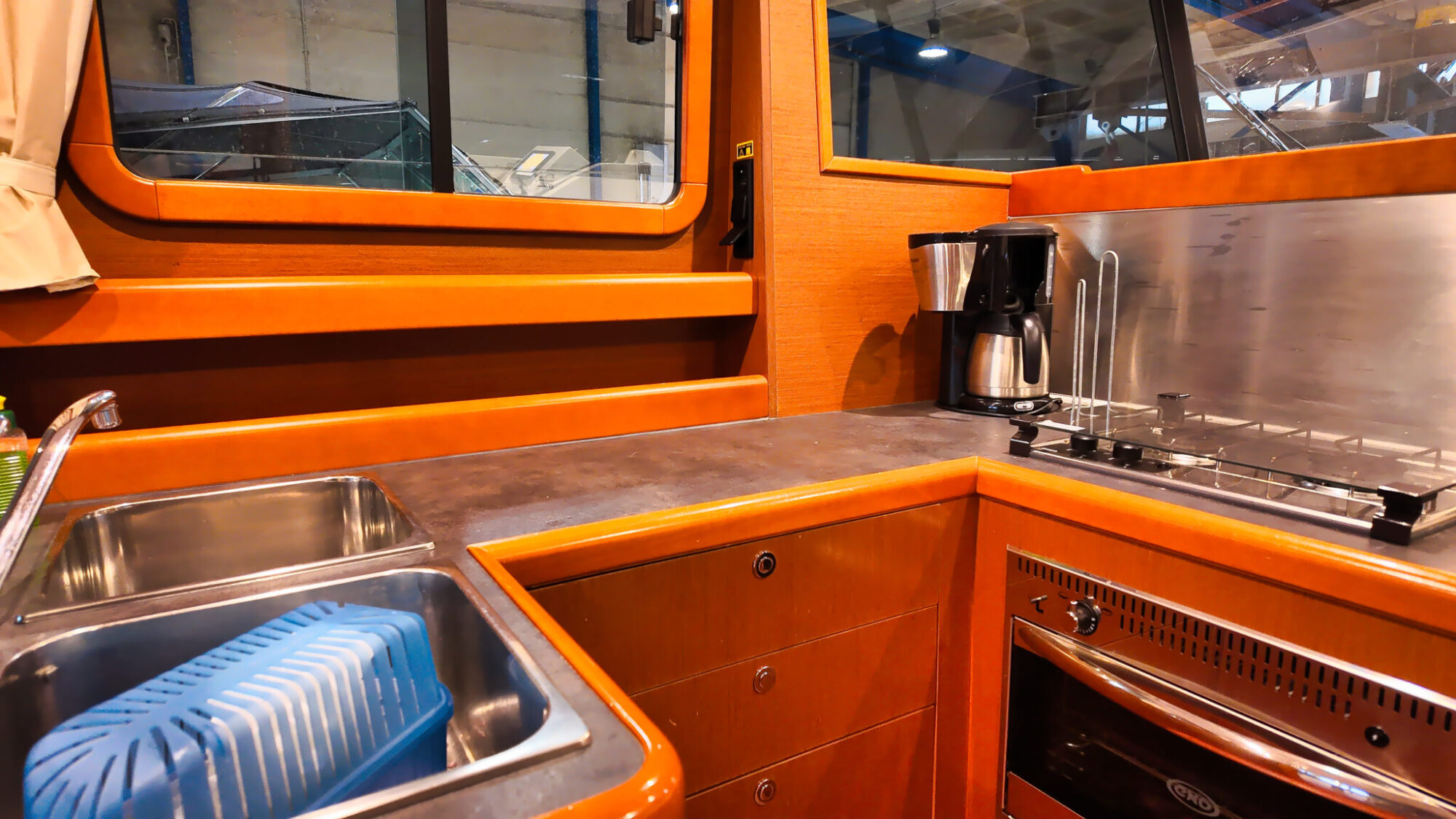 Beneteau Swift Trawler 34 2016 – Koersstabiel flybridge-jacht - Foto 11
