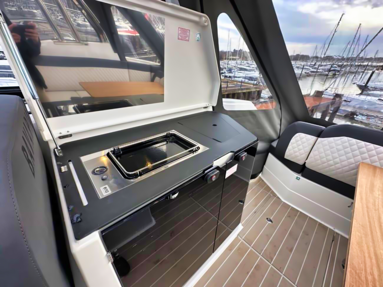 Bavaria SR 35 Hardtop 2024 – demo met 5 vaaruren - Foto 11