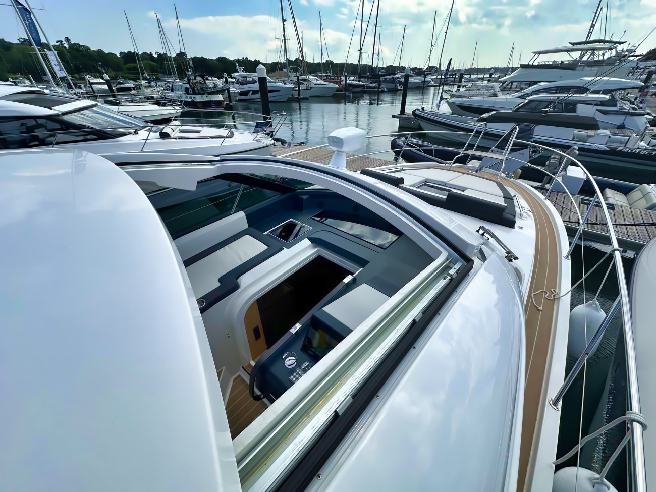Bavaria SR 35 Hardtop 2024 – demo met 5 vaaruren - Foto 27