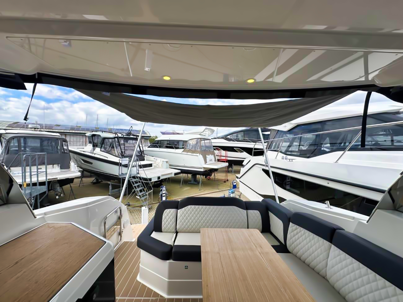 Bavaria SR 35 Hardtop 2024 – demo met 5 vaaruren - Foto 28