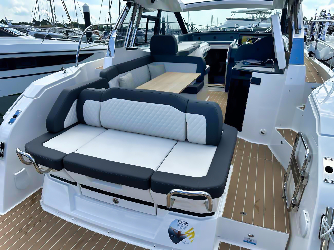 Bavaria SR 35 Hardtop 2024 – demo met 5 vaaruren - Foto 6