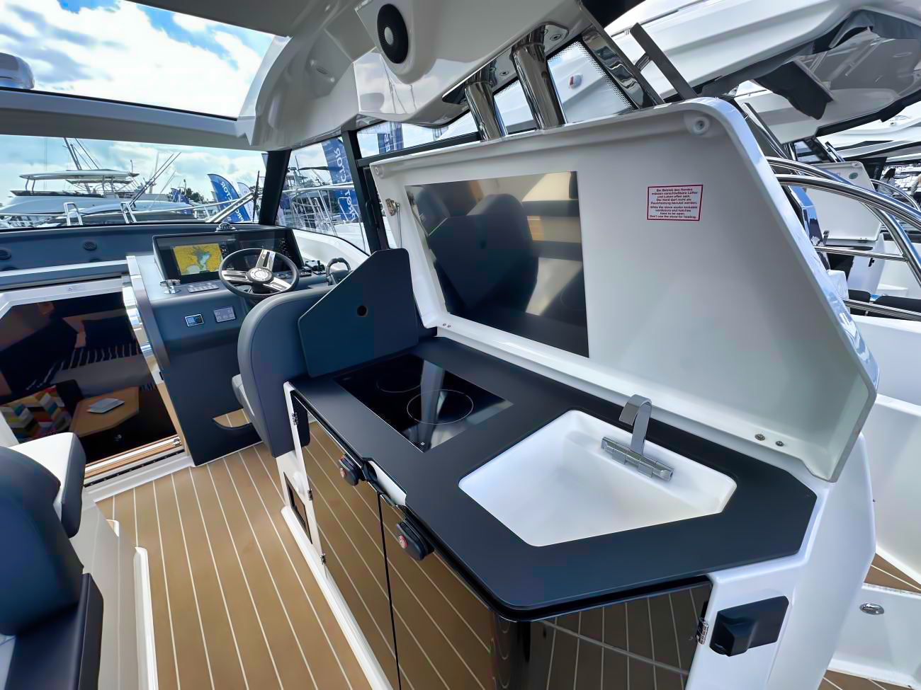Bavaria SR 35 Hardtop 2024 – demo met 5 vaaruren - Foto 9
