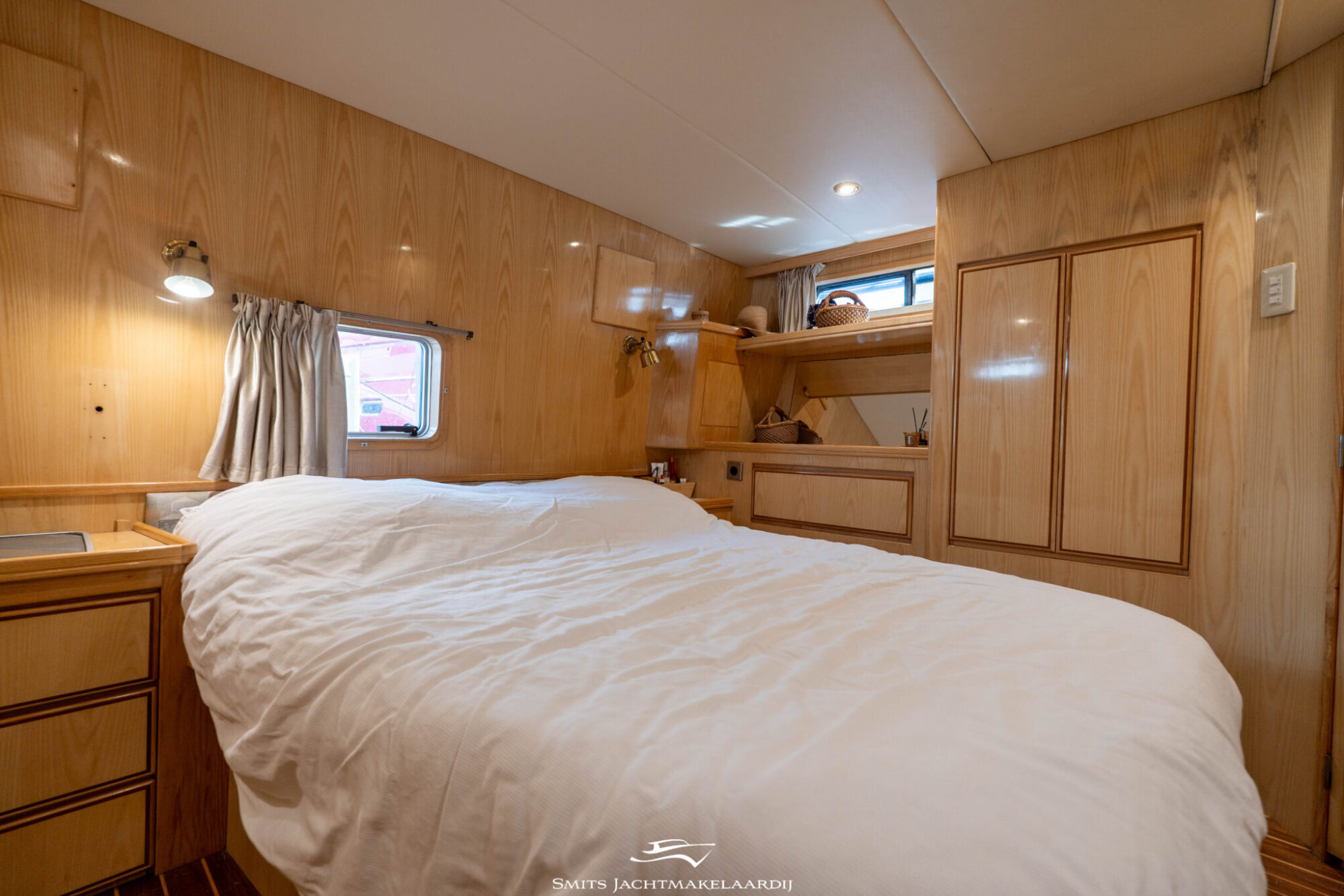Astor 37 Flybridge 1996 – ruim sportjacht met twee hutten - Foto 26