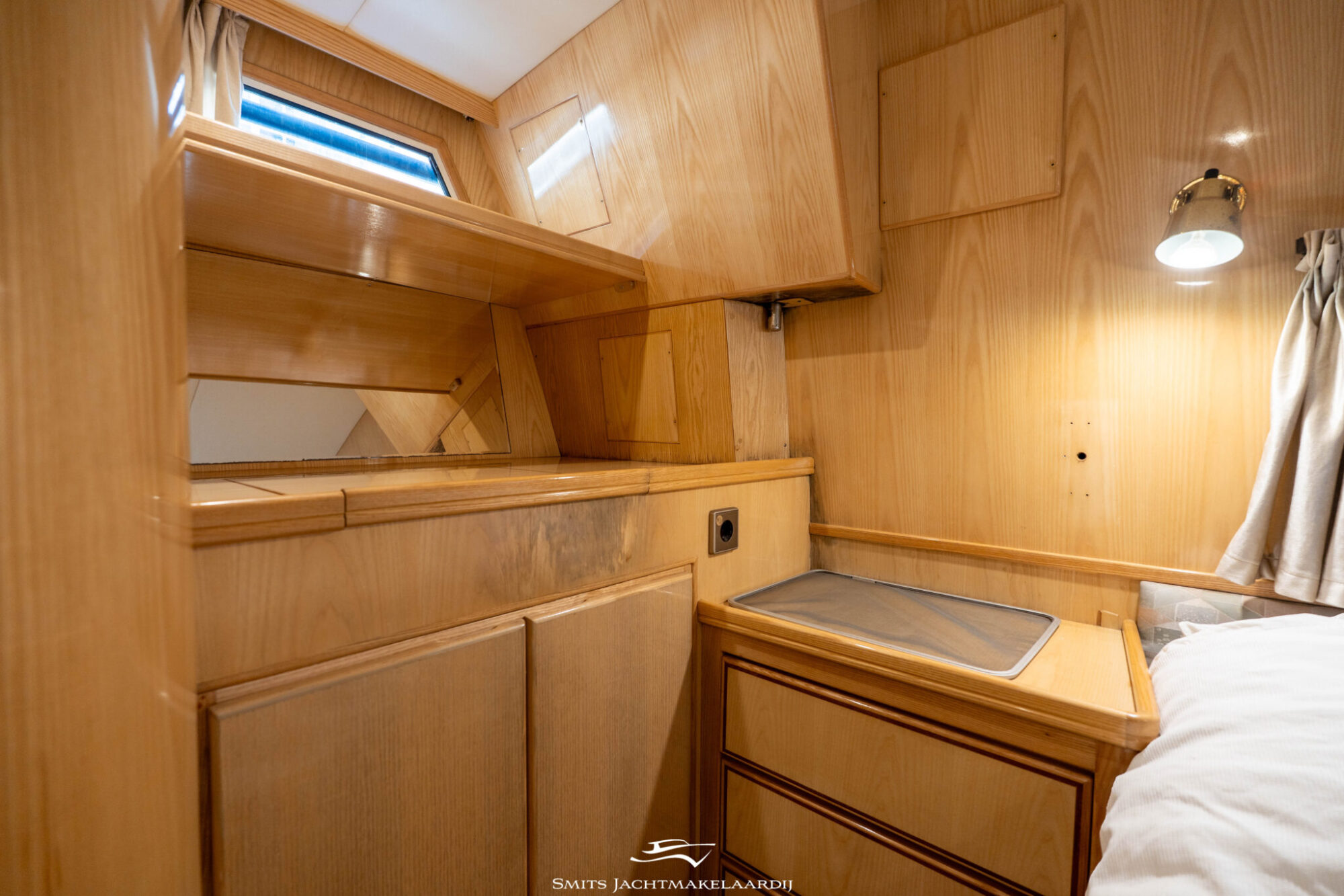 Astor 37 Flybridge 1996 – ruim sportjacht met twee hutten - Foto 27