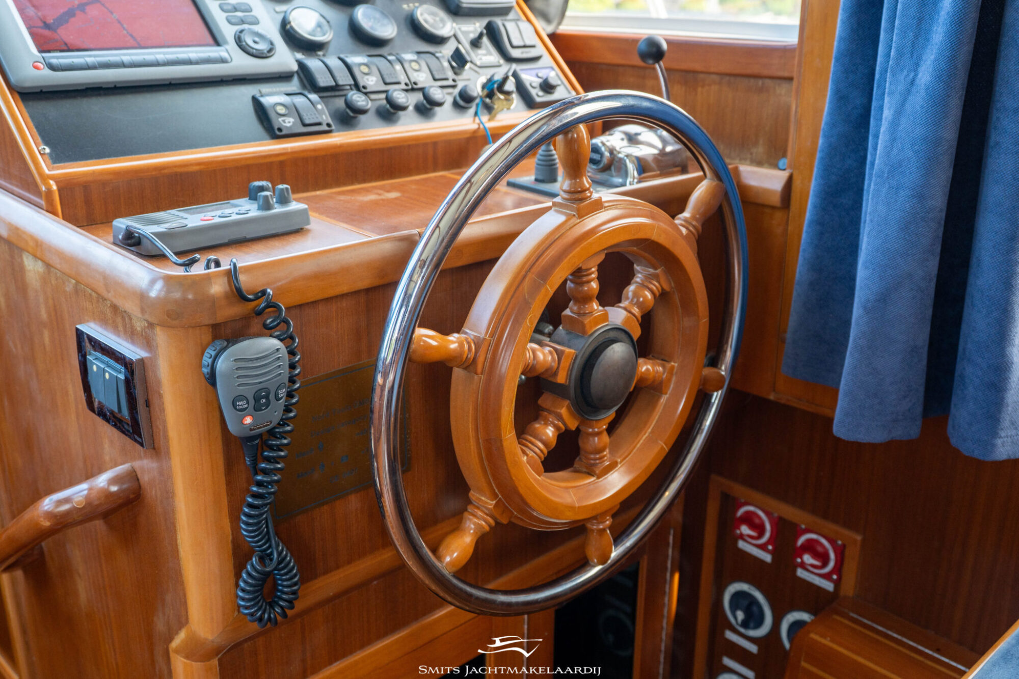 Baltic Trawler 40 Flybridge 2008 – Massief kersen interieur - Foto 16