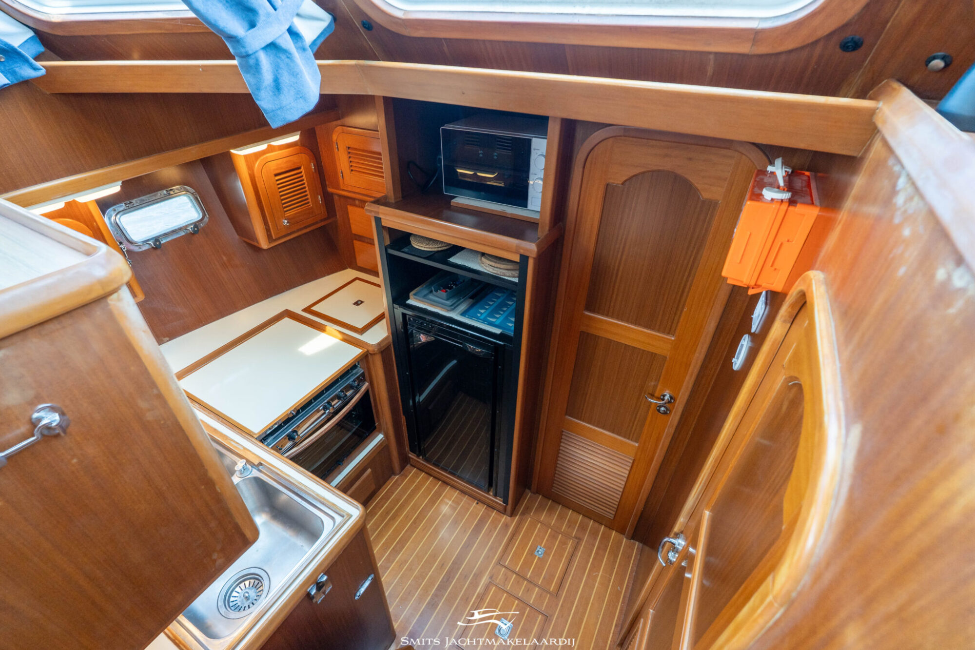 Baltic Trawler 40 Flybridge 2008 – Massief kersen interieur - Foto 20