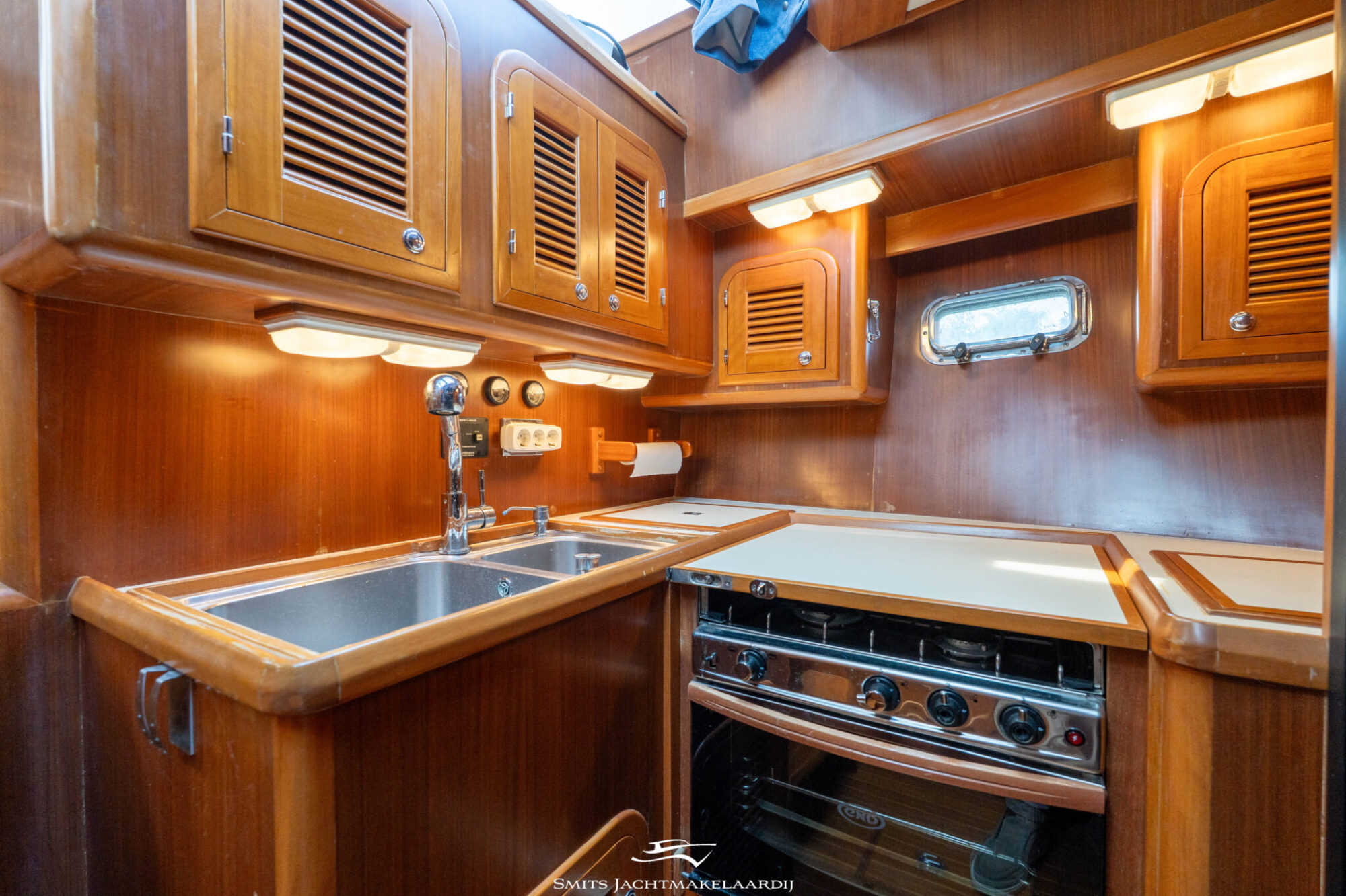 Baltic Trawler 40 Flybridge 2008 – Massief kersen interieur - Foto 21