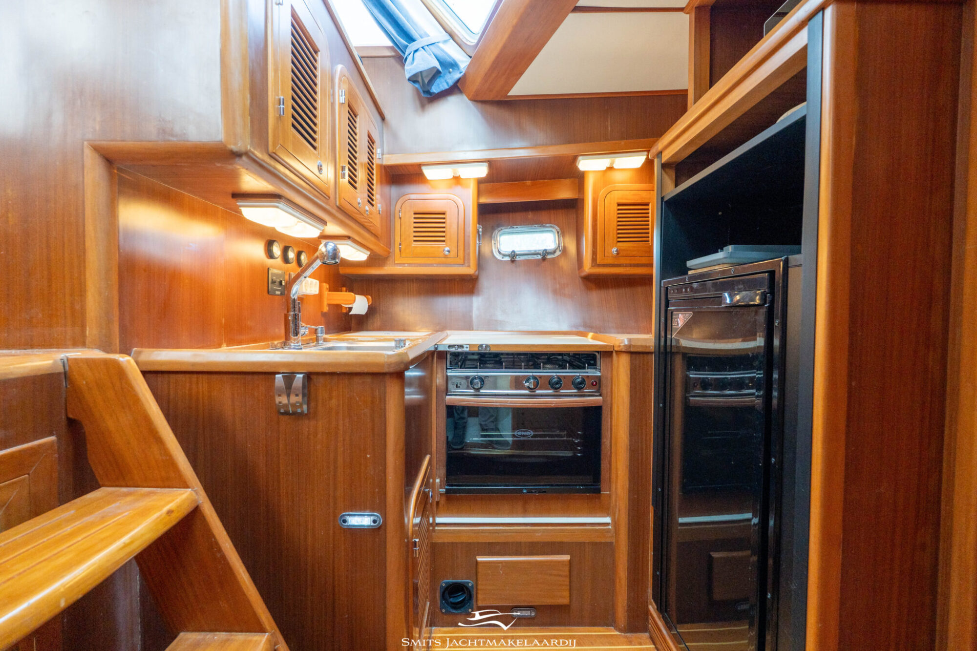 Baltic Trawler 40 Flybridge 2008 – Massief kersen interieur - Foto 22