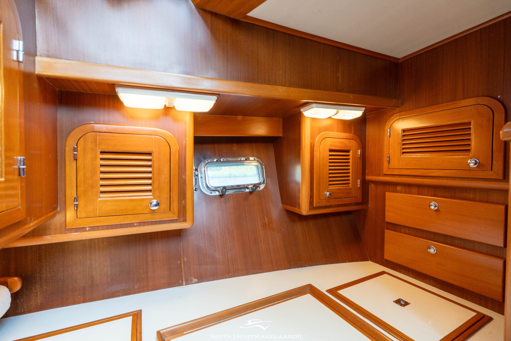 Baltic Trawler 40 Flybridge 2008 – Massief kersen interieur - Foto 25
