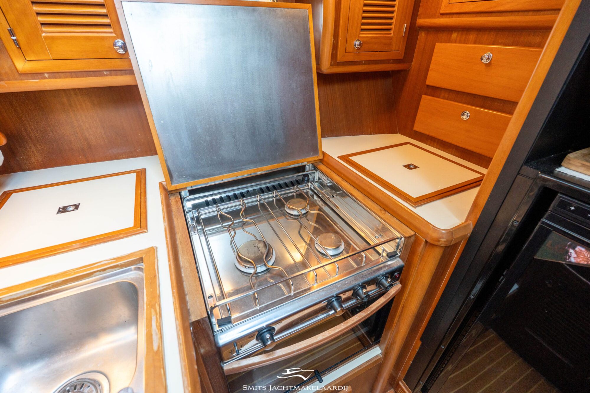 Baltic Trawler 40 Flybridge 2008 – Massief kersen interieur - Foto 26