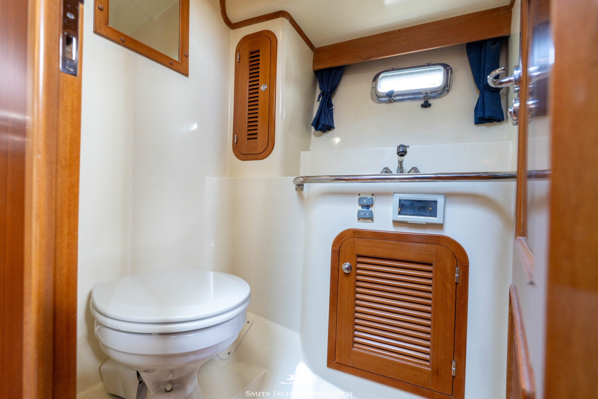 Baltic Trawler 40 Flybridge 2008 – Massief kersen interieur - Foto 30