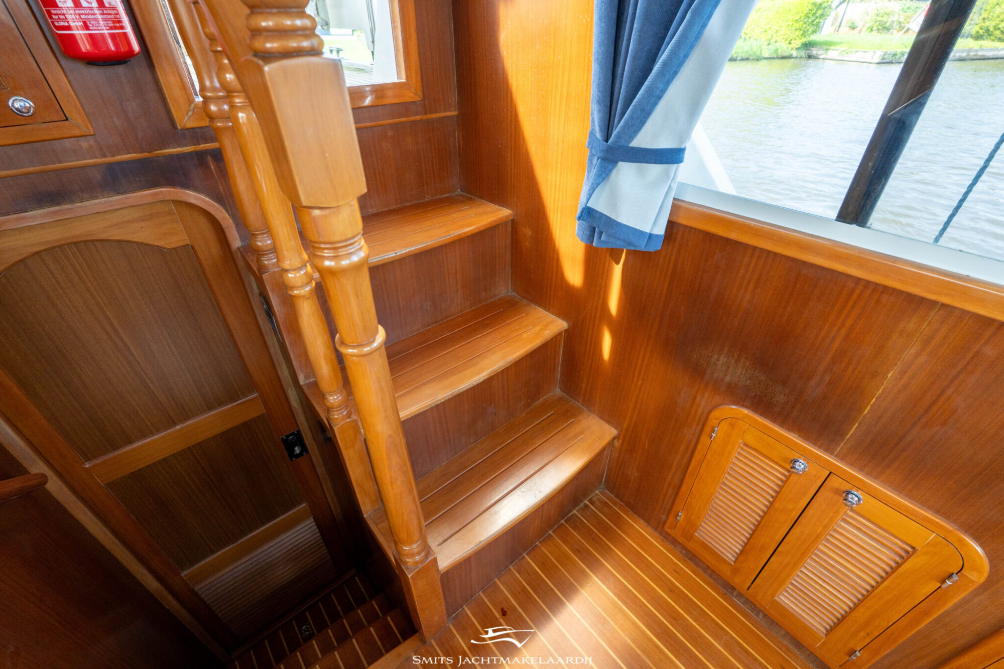 Baltic Trawler 40 Flybridge 2008 – Massief kersen interieur - Foto 9