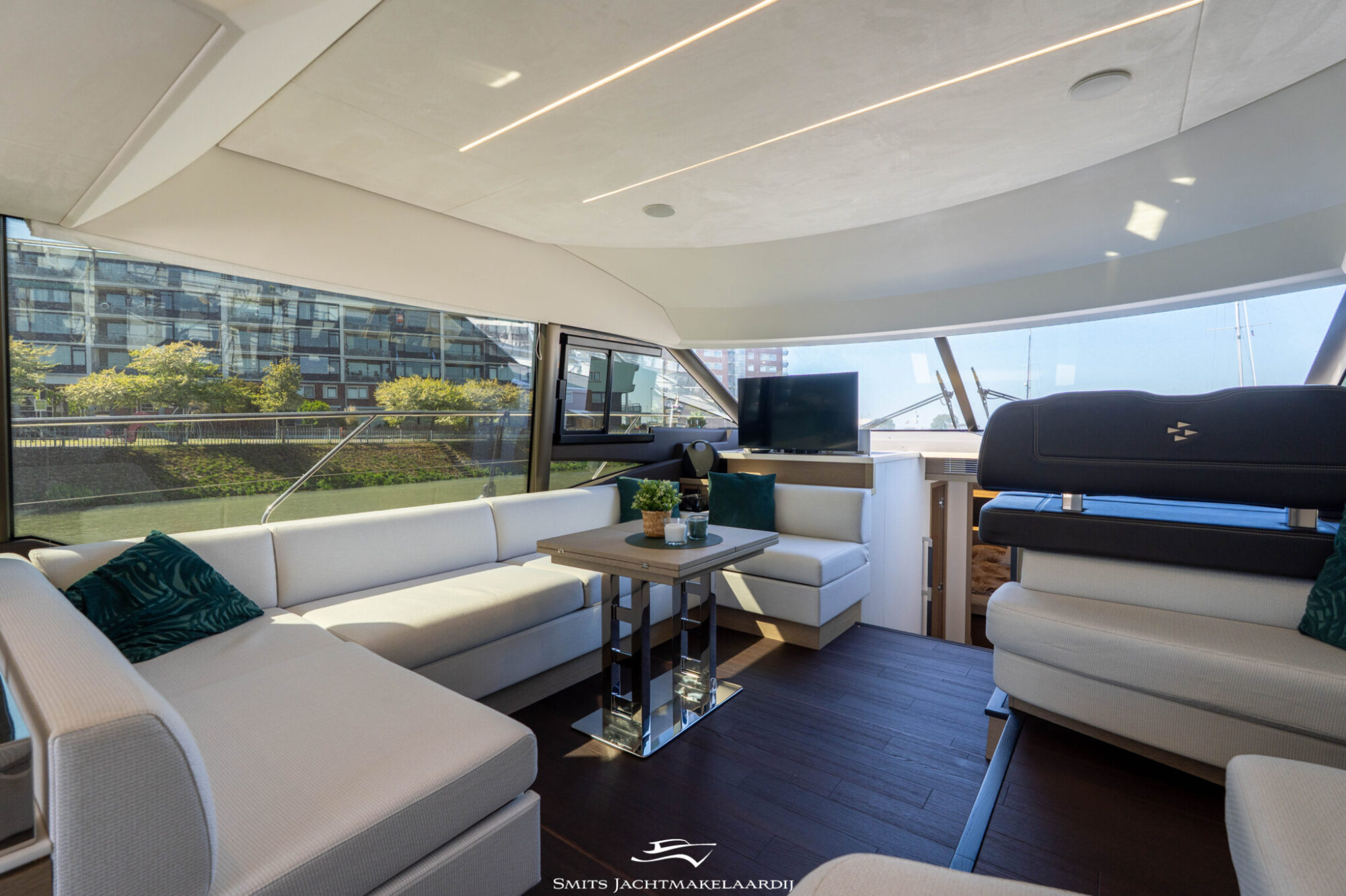 Prestige 590 Flybridge 2022 – Vierhuts flybridge met Zeus-pods - Foto 14